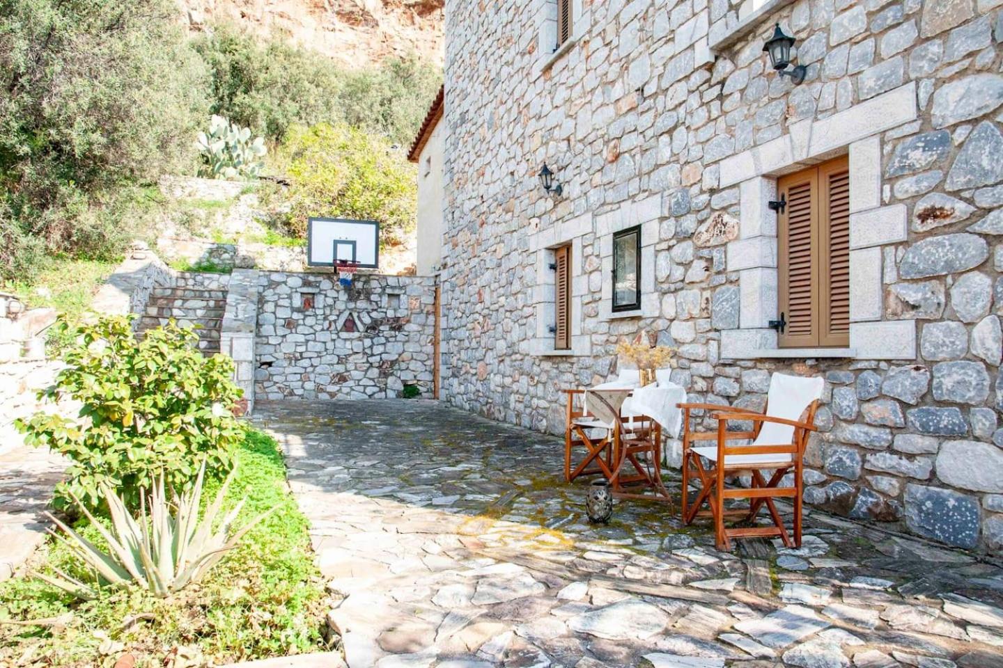 Laconian Collection Villa Voukamvilia