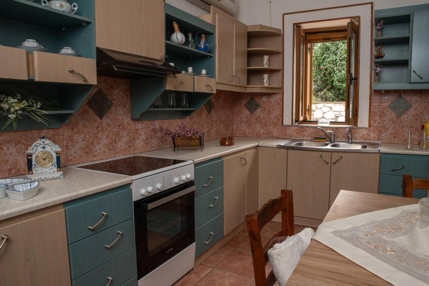 Laconian Collection Villa Voukamvilia