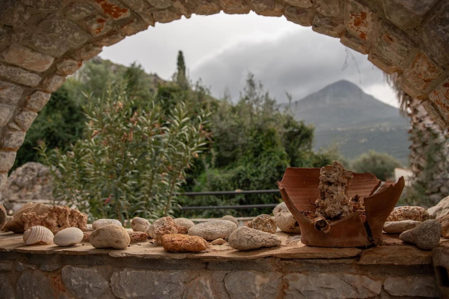 Laconian Collection Villa Voukamvilia