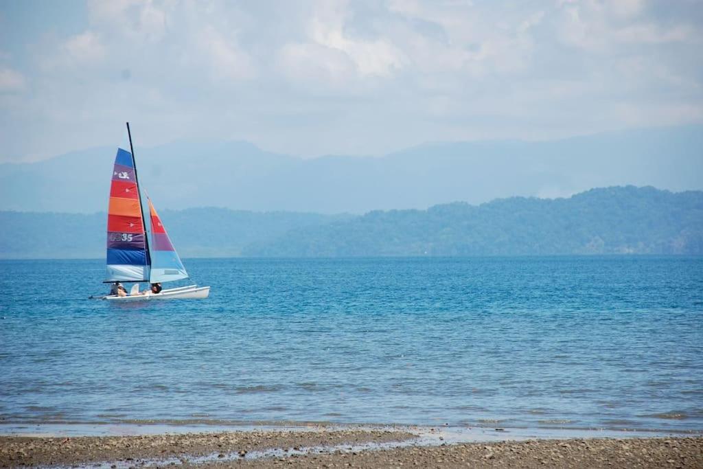 Eco Lodge near Corcovado, 400m to Beach on a Peaceful Private Reserve