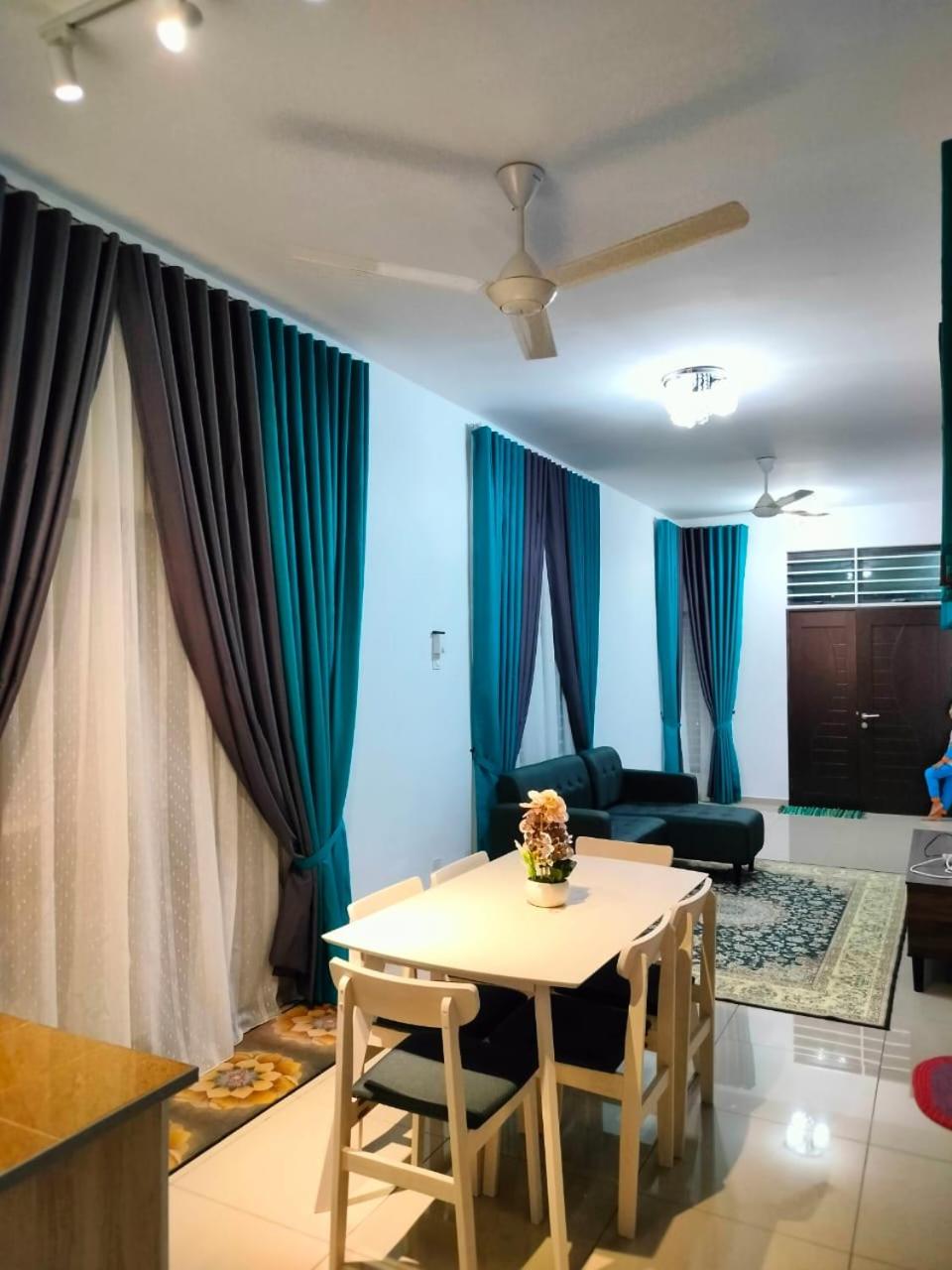 Aiman's Rose HomeStay photo 4