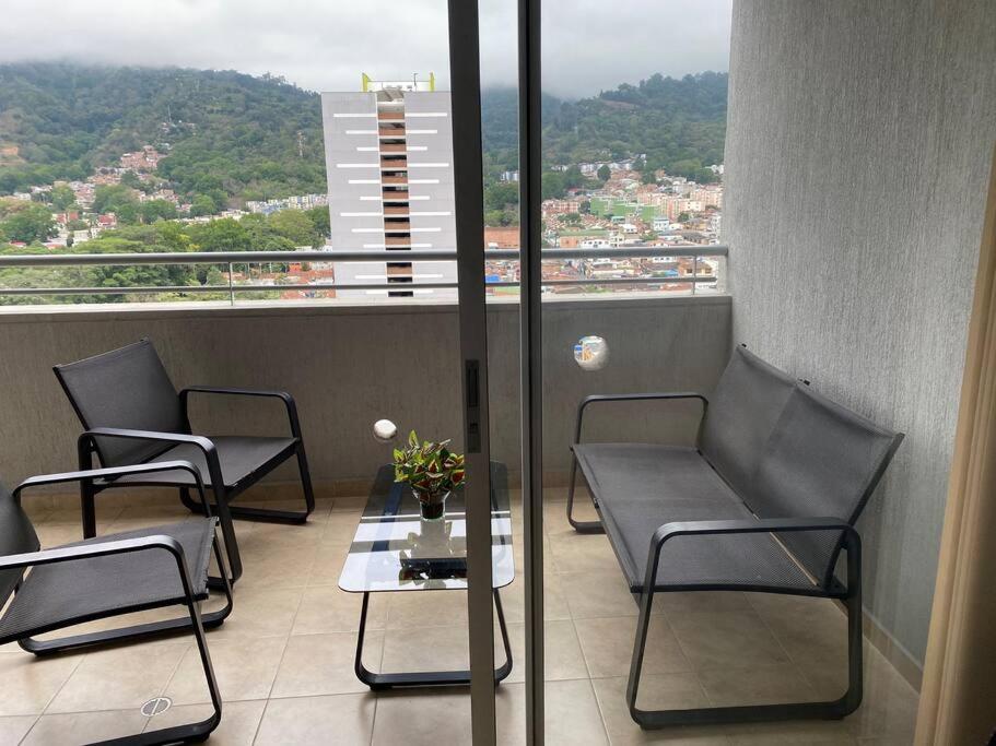 Apartamento moderno - vista/piscina