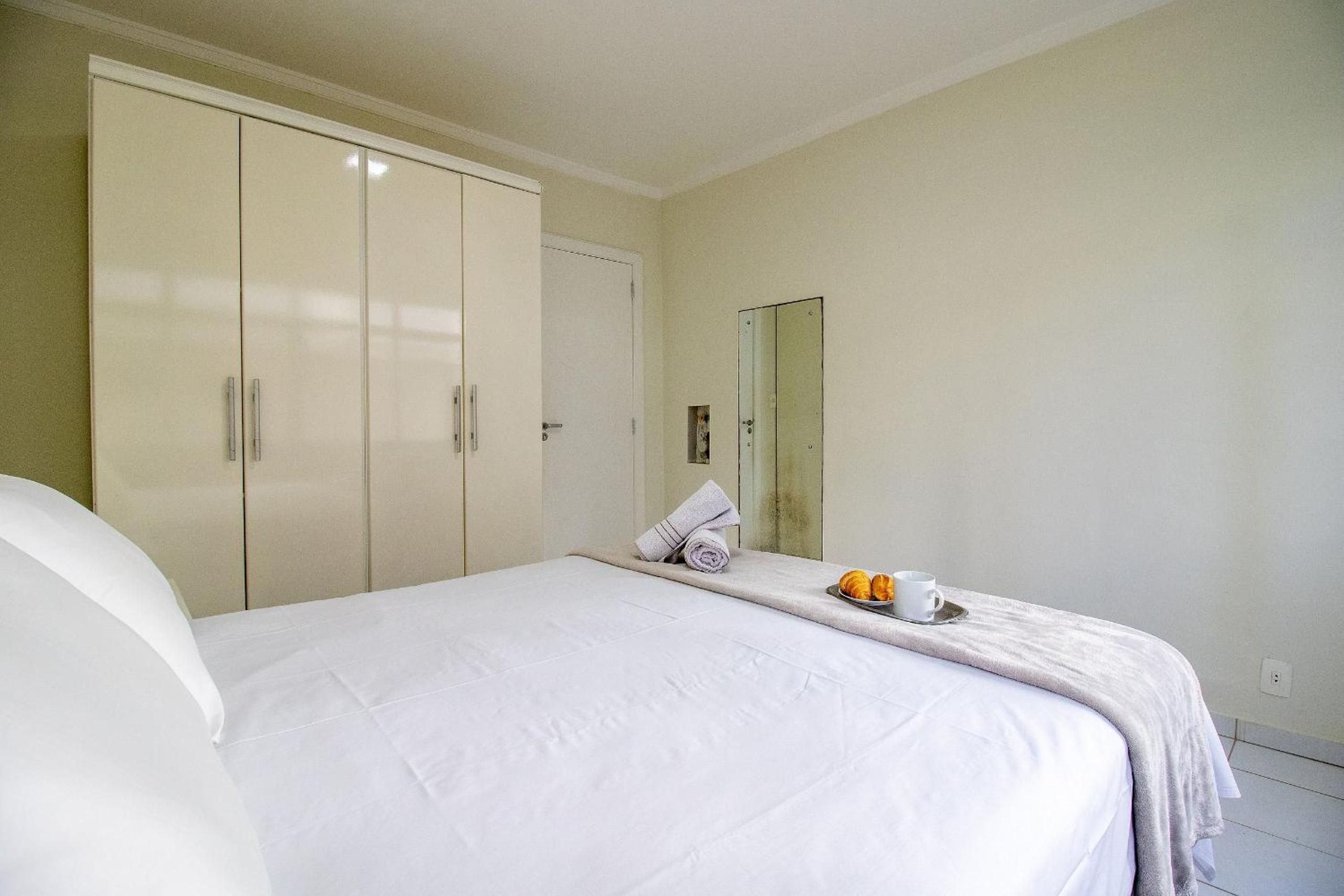 APU24 - Esq com Av Atlântica, 4 Dorm, Climatizado