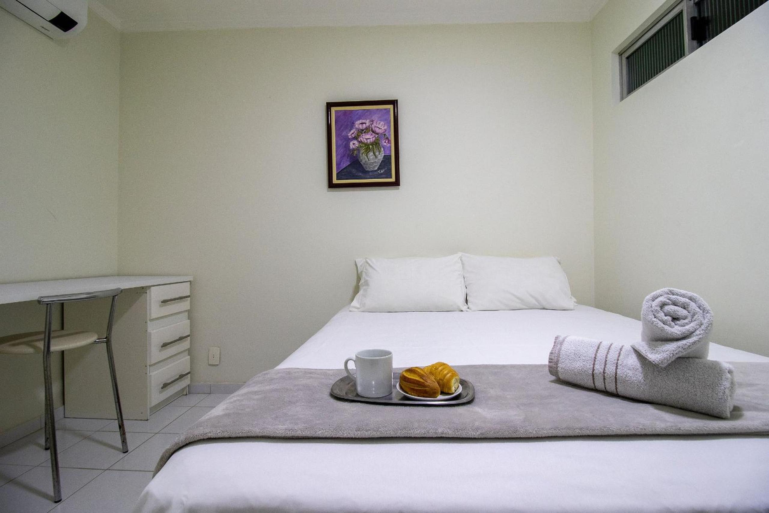 APU24 - Esq com Av Atlântica, 4 Dorm, Climatizado