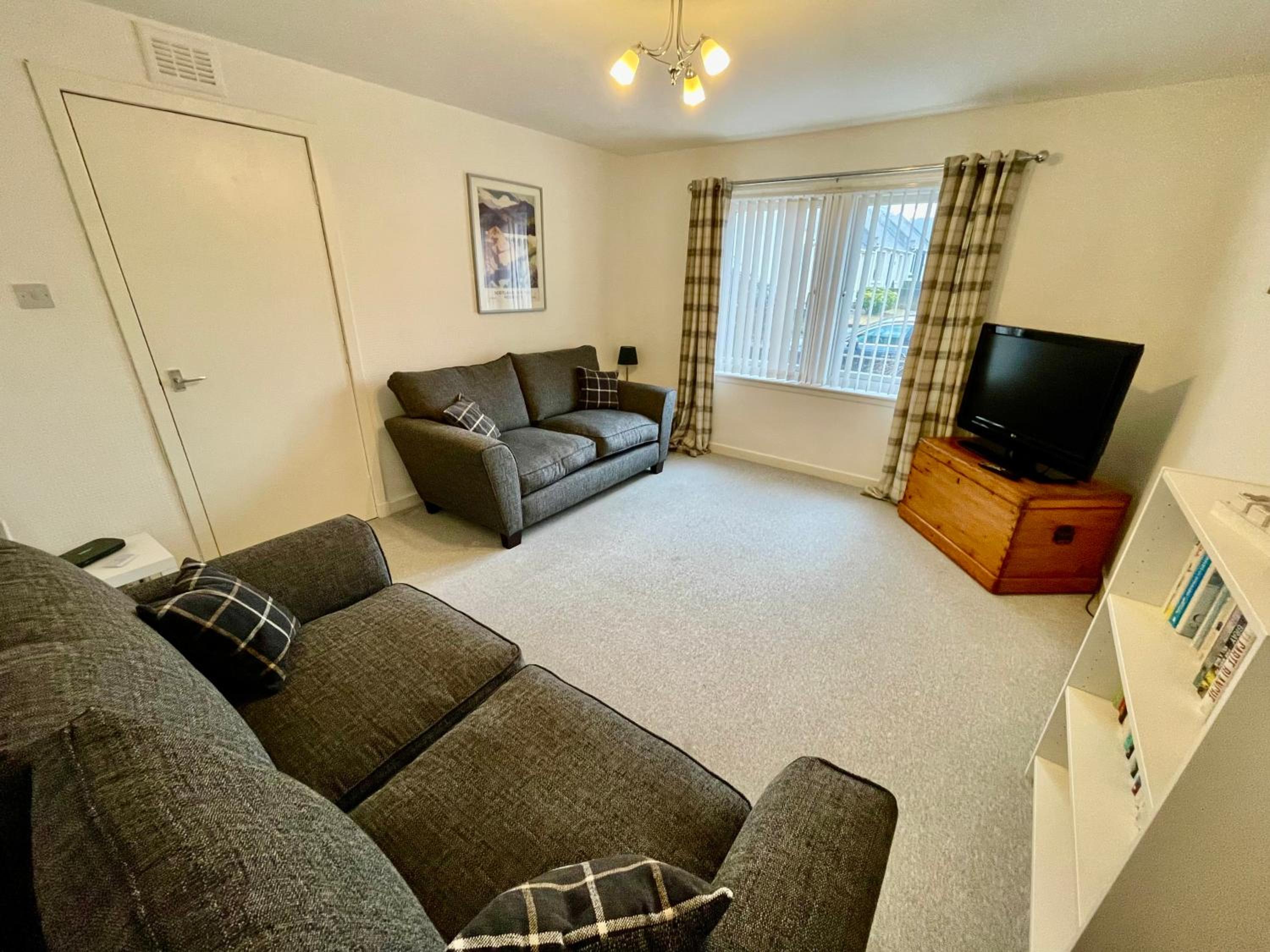 Spacious 2 Bedroom Home in Picturesque Cullen view 5