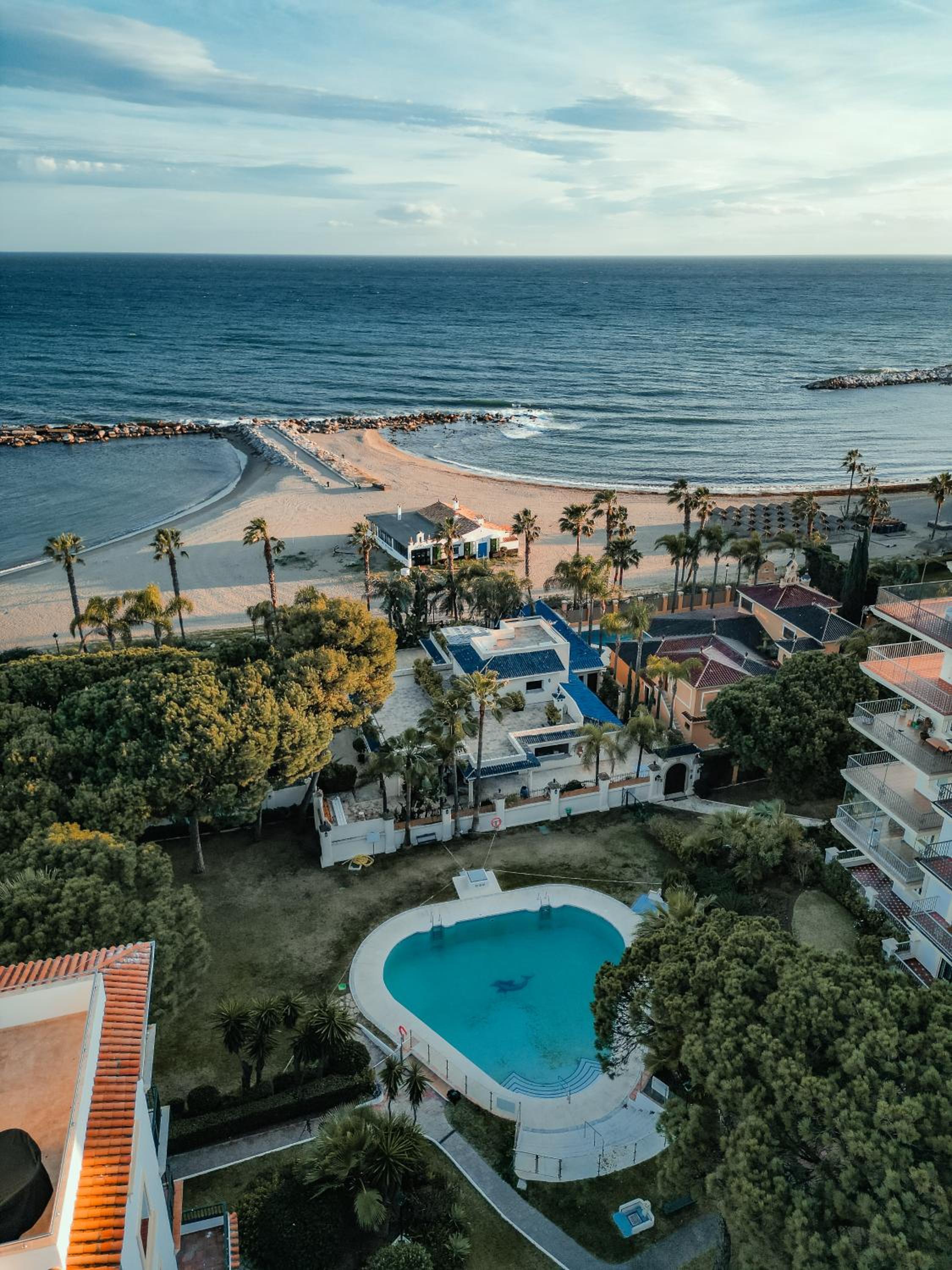 FIRST SEA LINE PUERTO BANUS 2 Bedrooms Apartment in a Private Residential Complex view 5