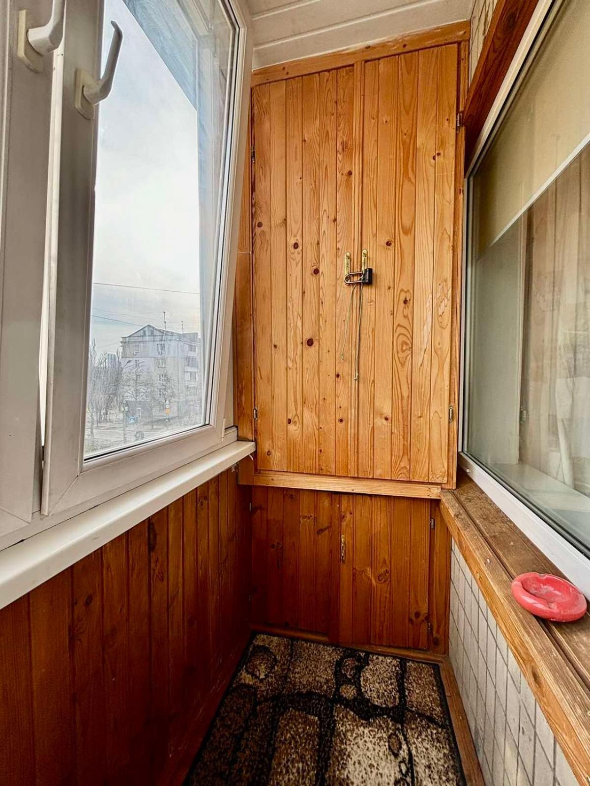 Apartment metro Darnitsa view 4