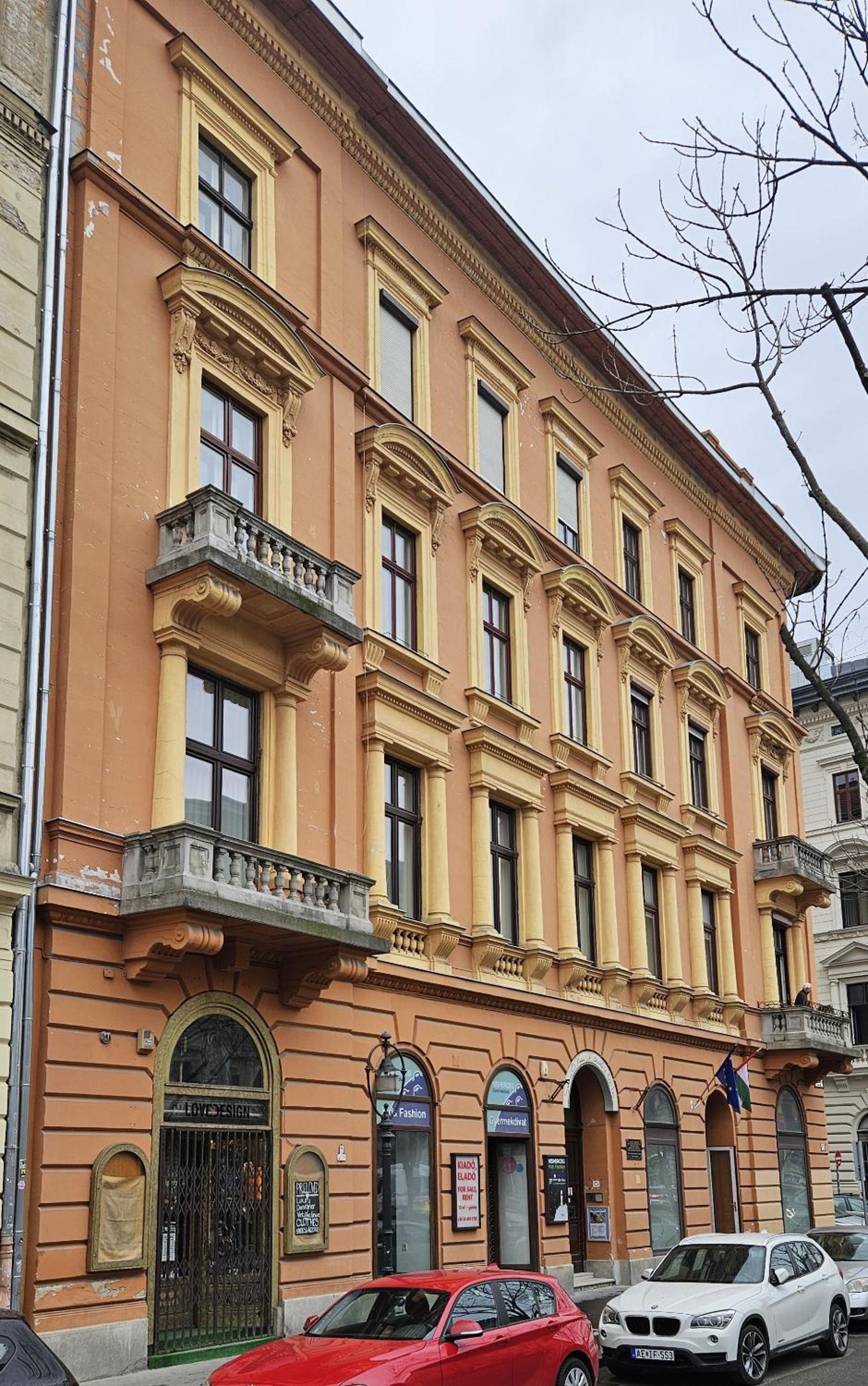 Andrássy Square Residence