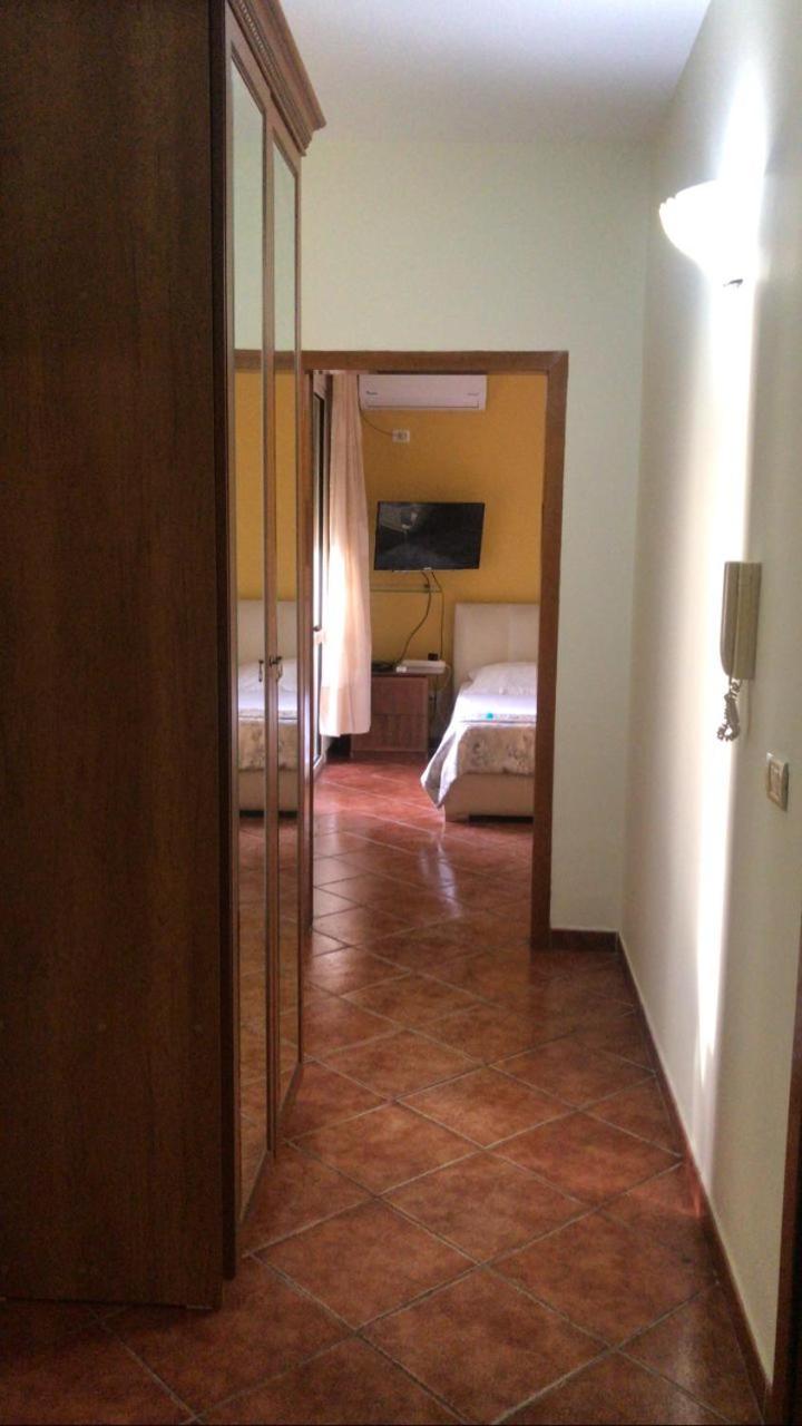 YELLOW ROOM