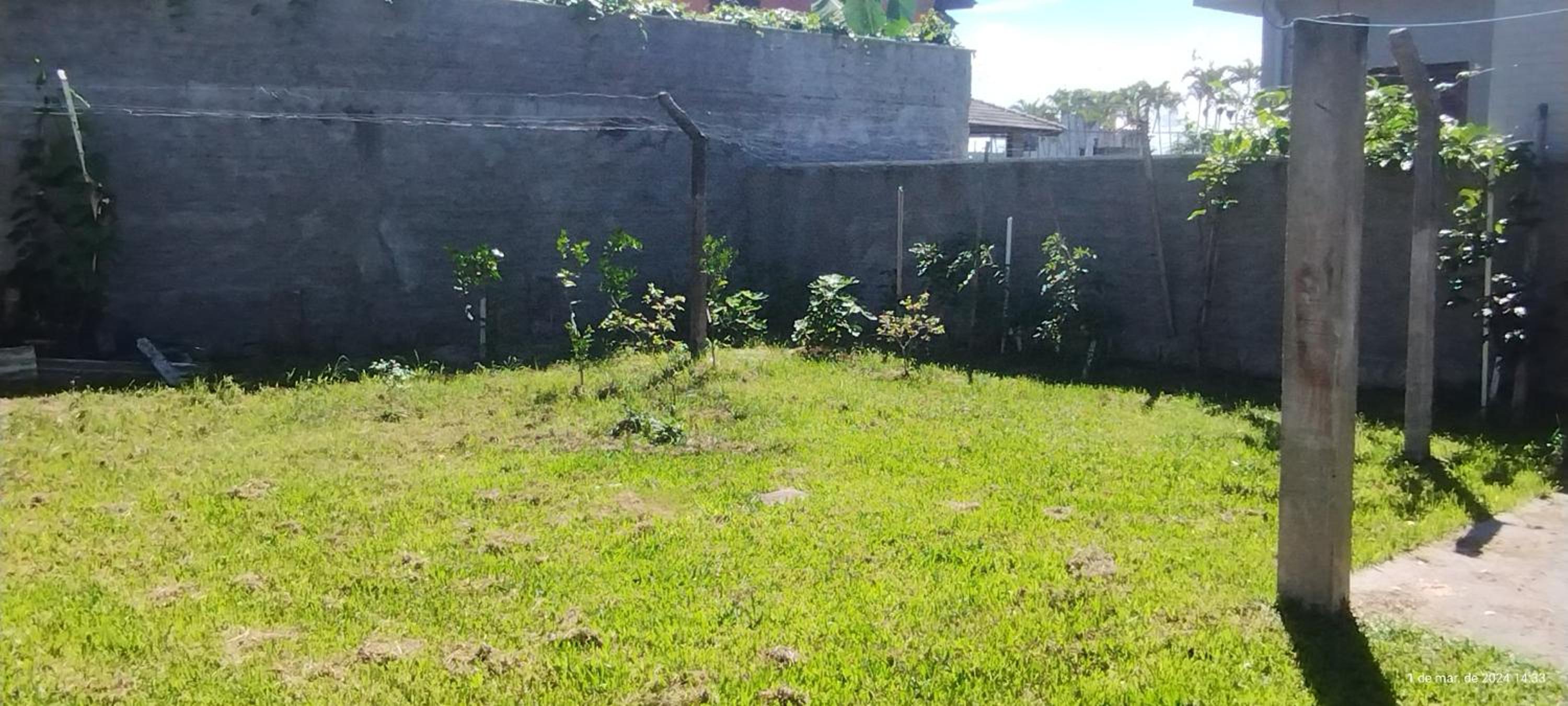 Apartamento Térreo Balneário Rincão com pátio, garagem e churrasqueira