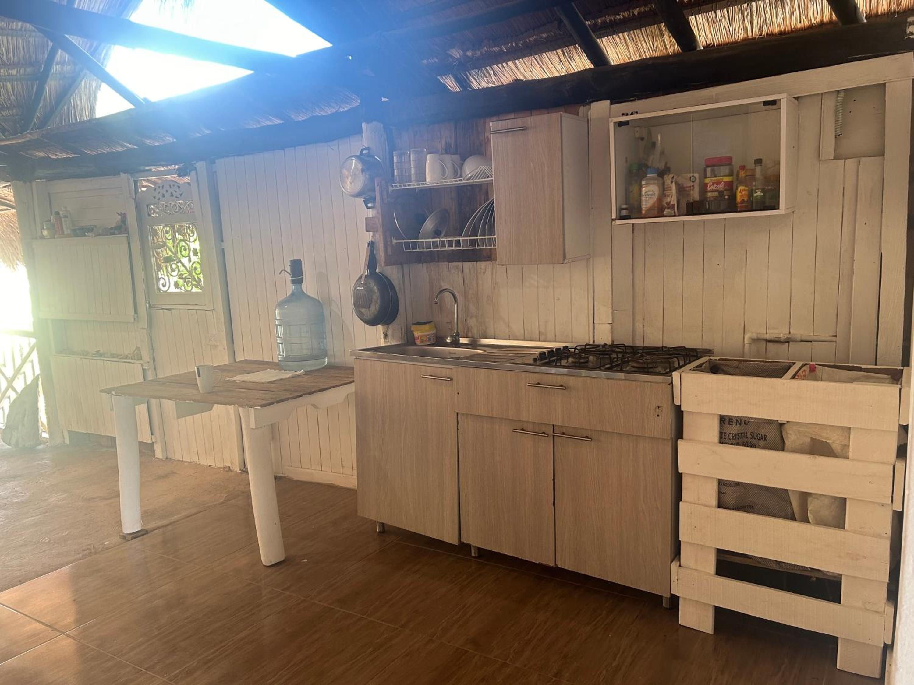EcoHostal Tierra Bomba Retreat playa 01