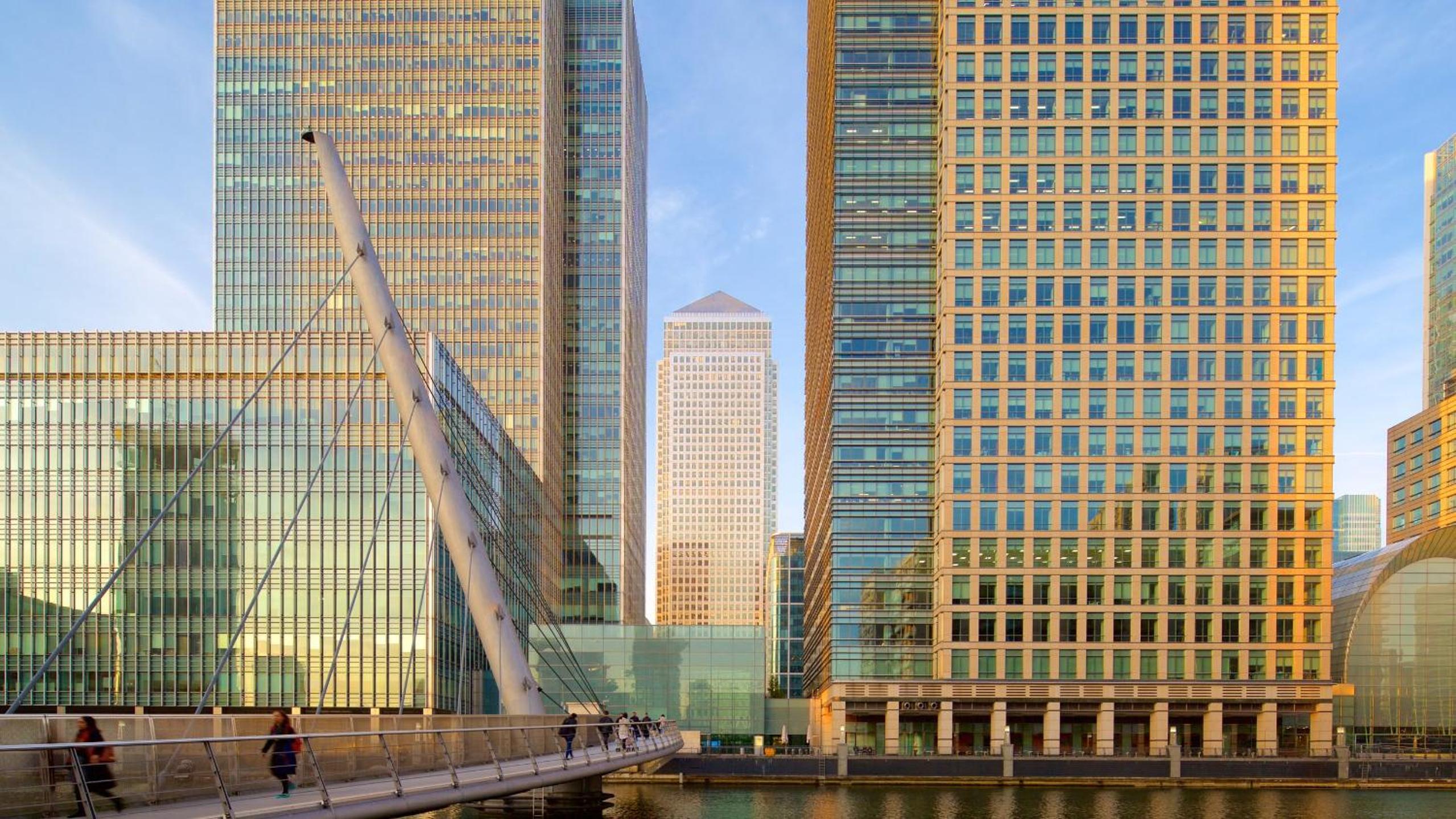 LARGE PENTHOUSE CANARY WHARF BY THE RIVER SLEEPS 6
