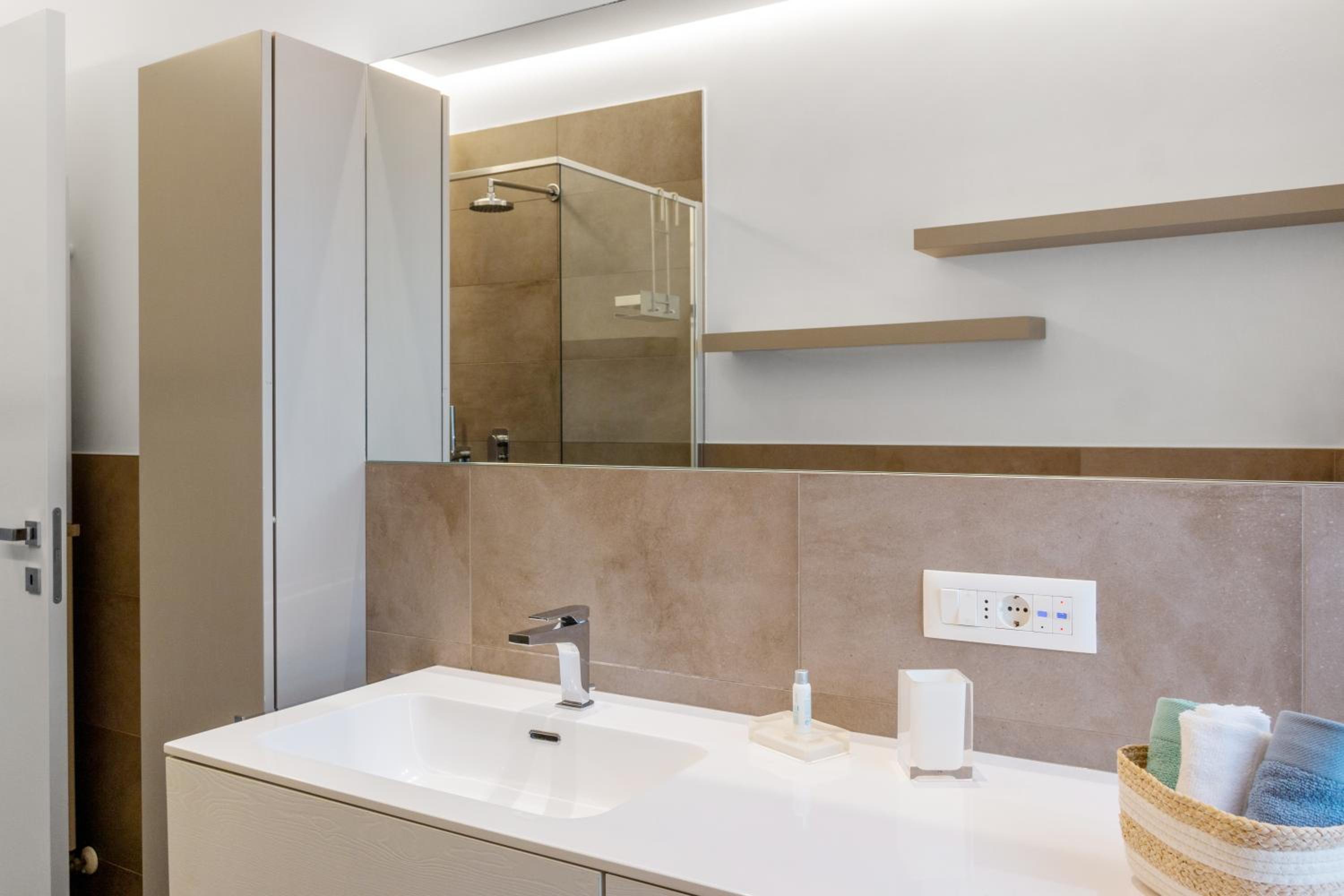 LUXURY BLUE LIVING RICCIONE PESCATORE view 4
