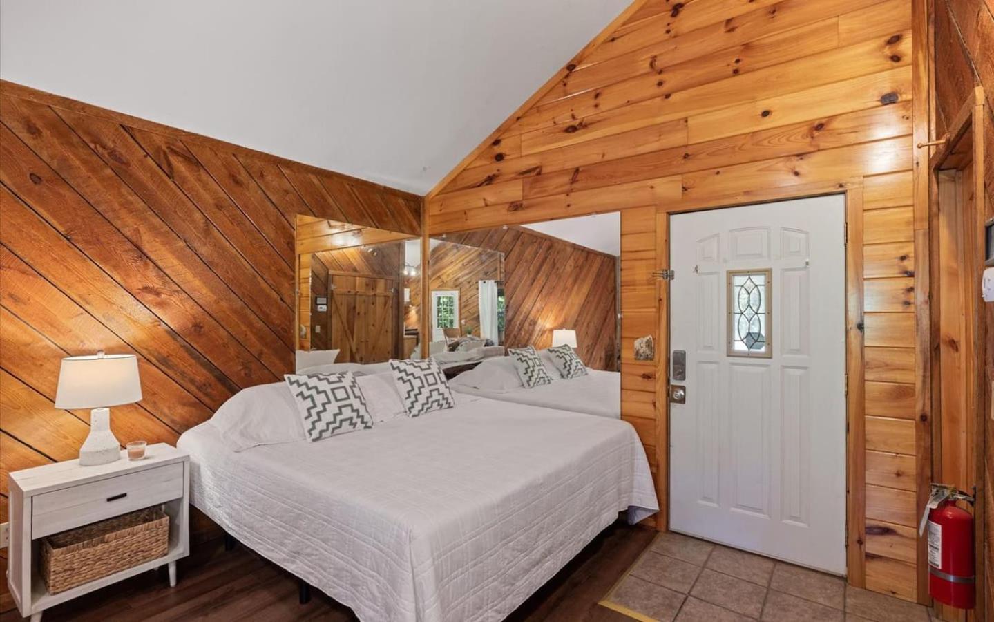 Smoky Mountain-View Cabin with Hot Tub & Firepit view 5