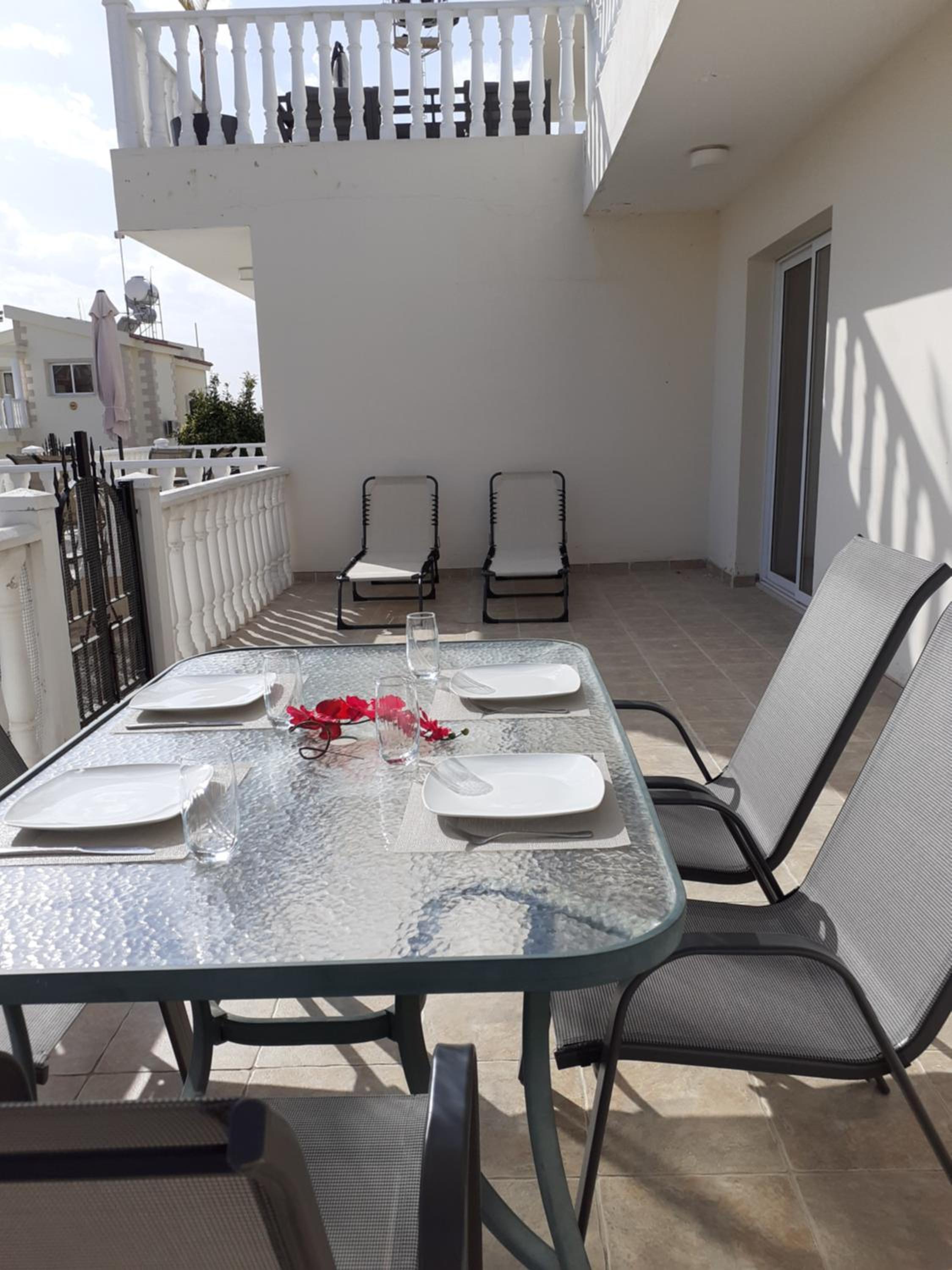 Luxury Cozy Apartment near NISSI BEACH