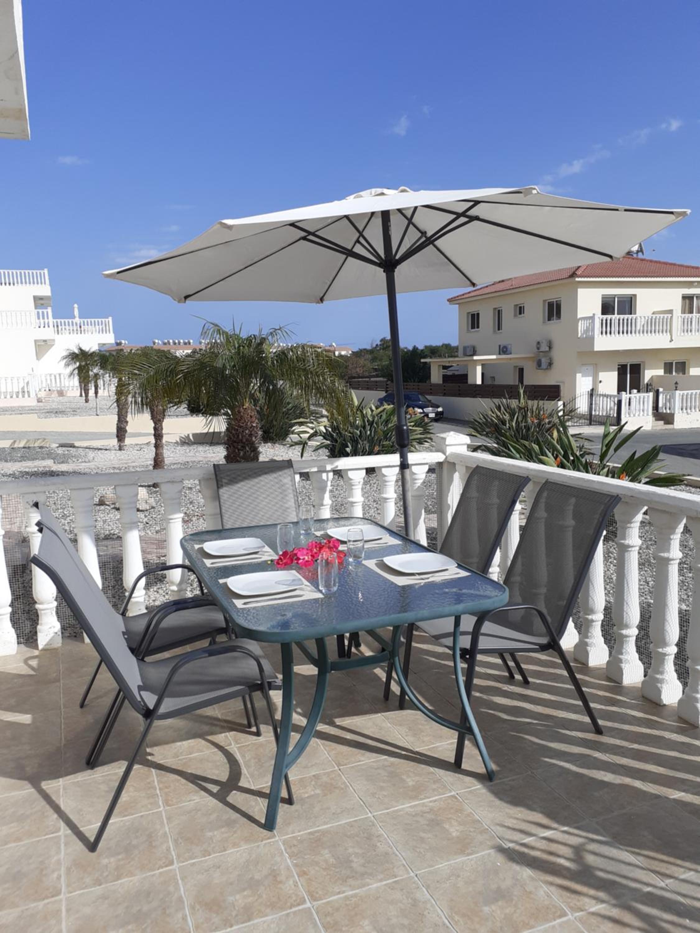 Luxury Cozy Apartment near NISSI BEACH