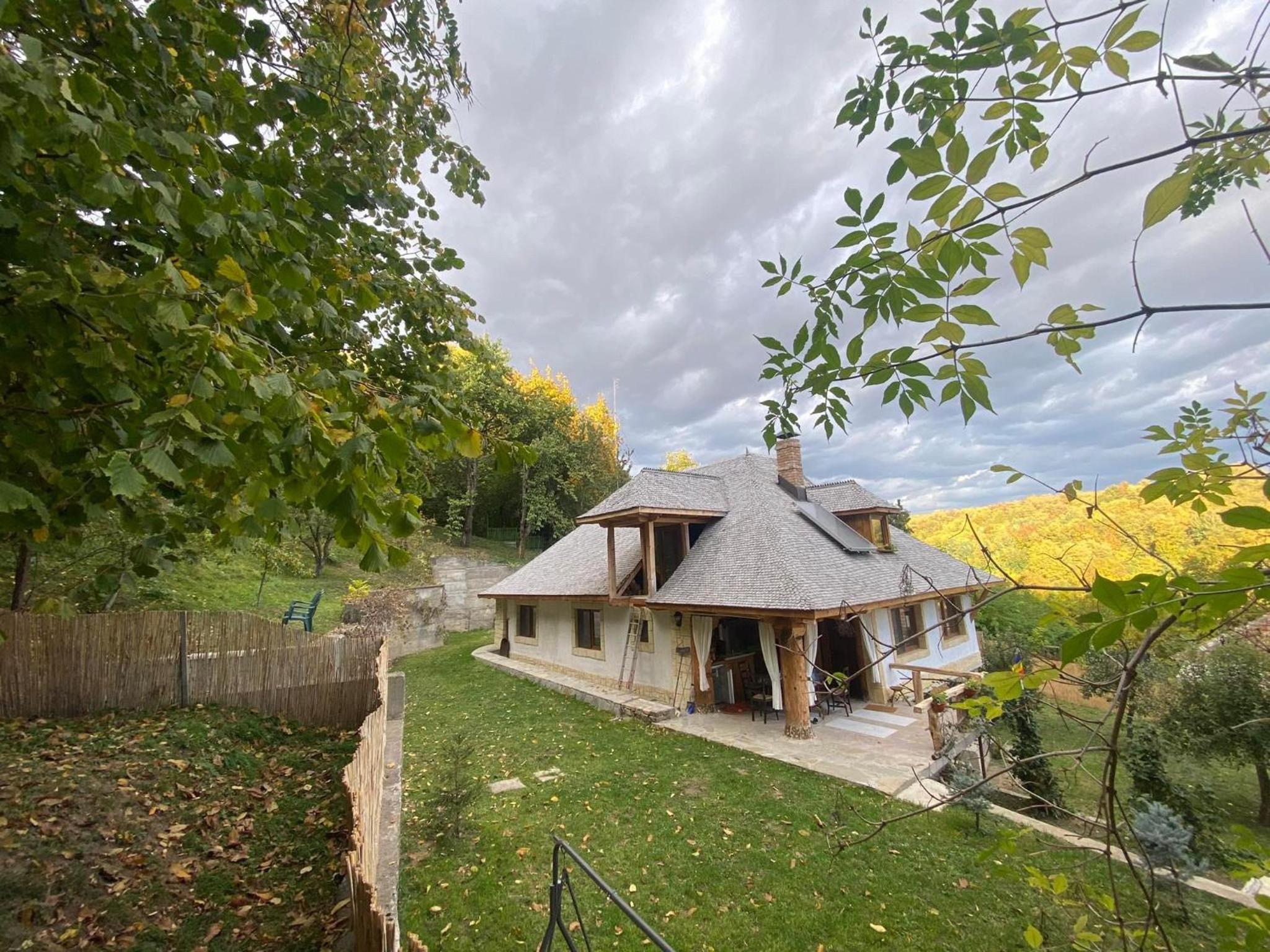 Casa cu șindrilă