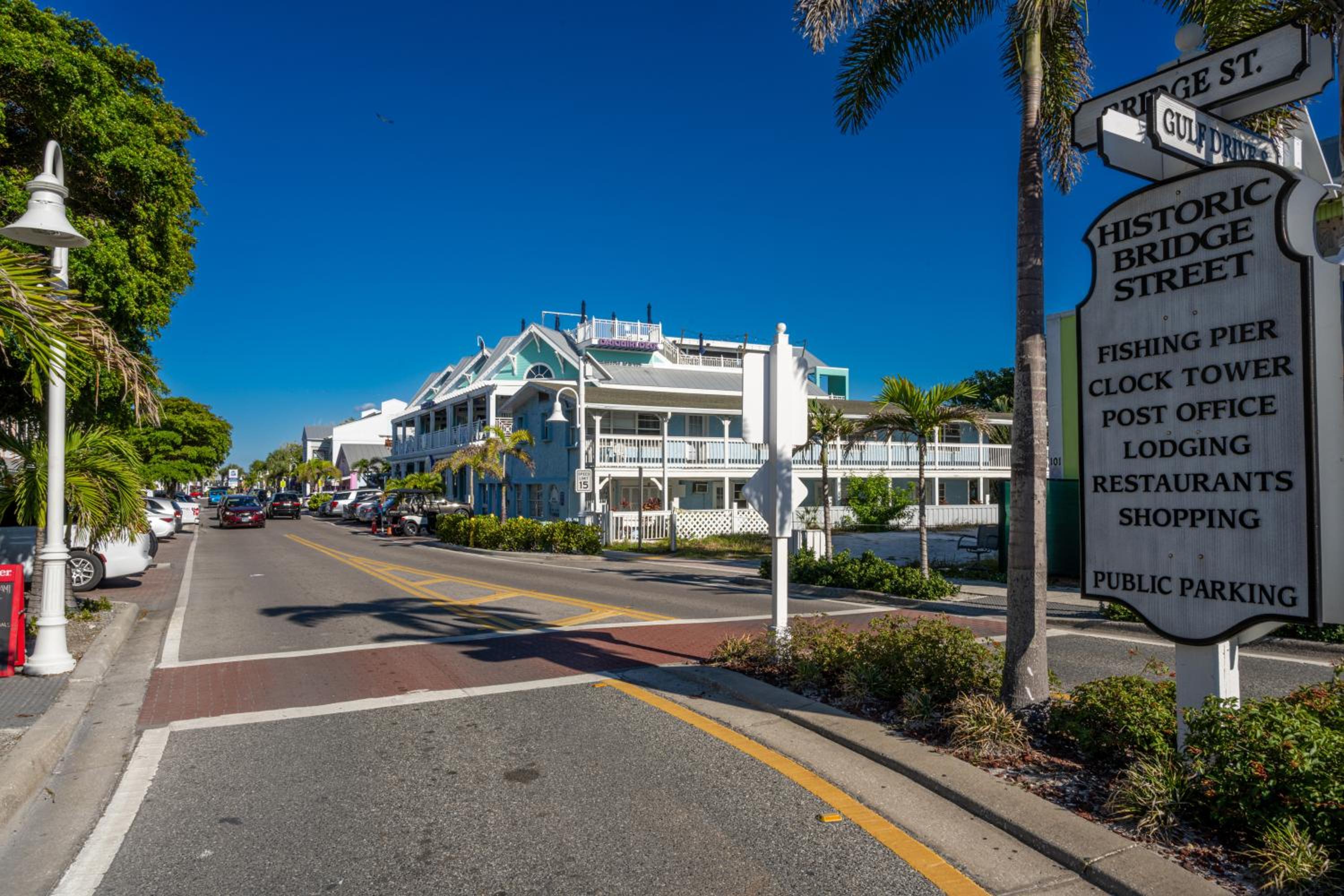 Hotel Bloom Lagoon! Tropical home with heated pool and grill! Pet Friendly! - Image 1