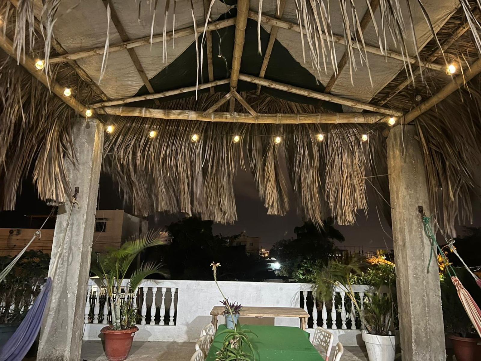 Estela, habitación privada de Flor de Lis Beach House view 5