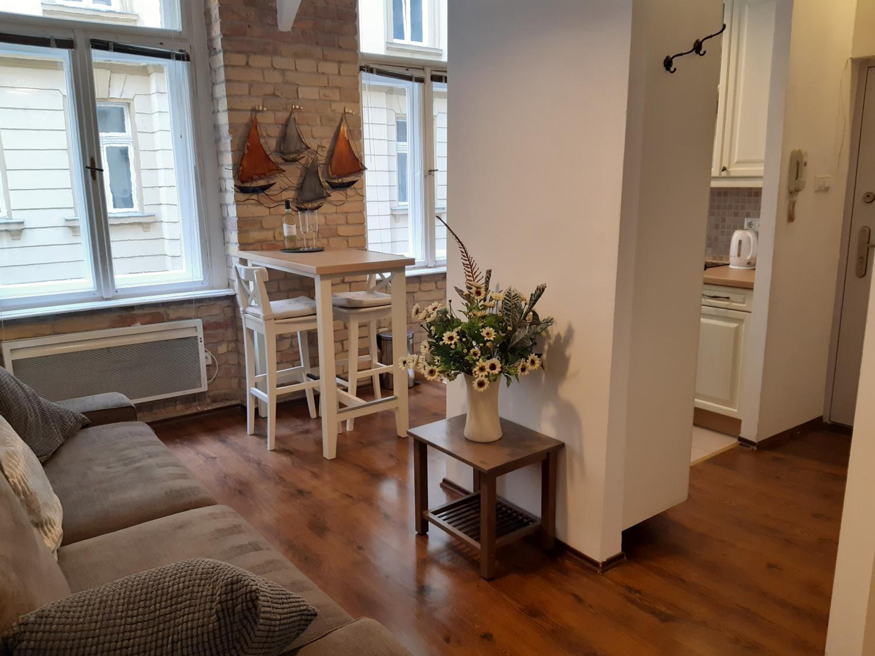 Lovely Secret Home Astoria view 4
