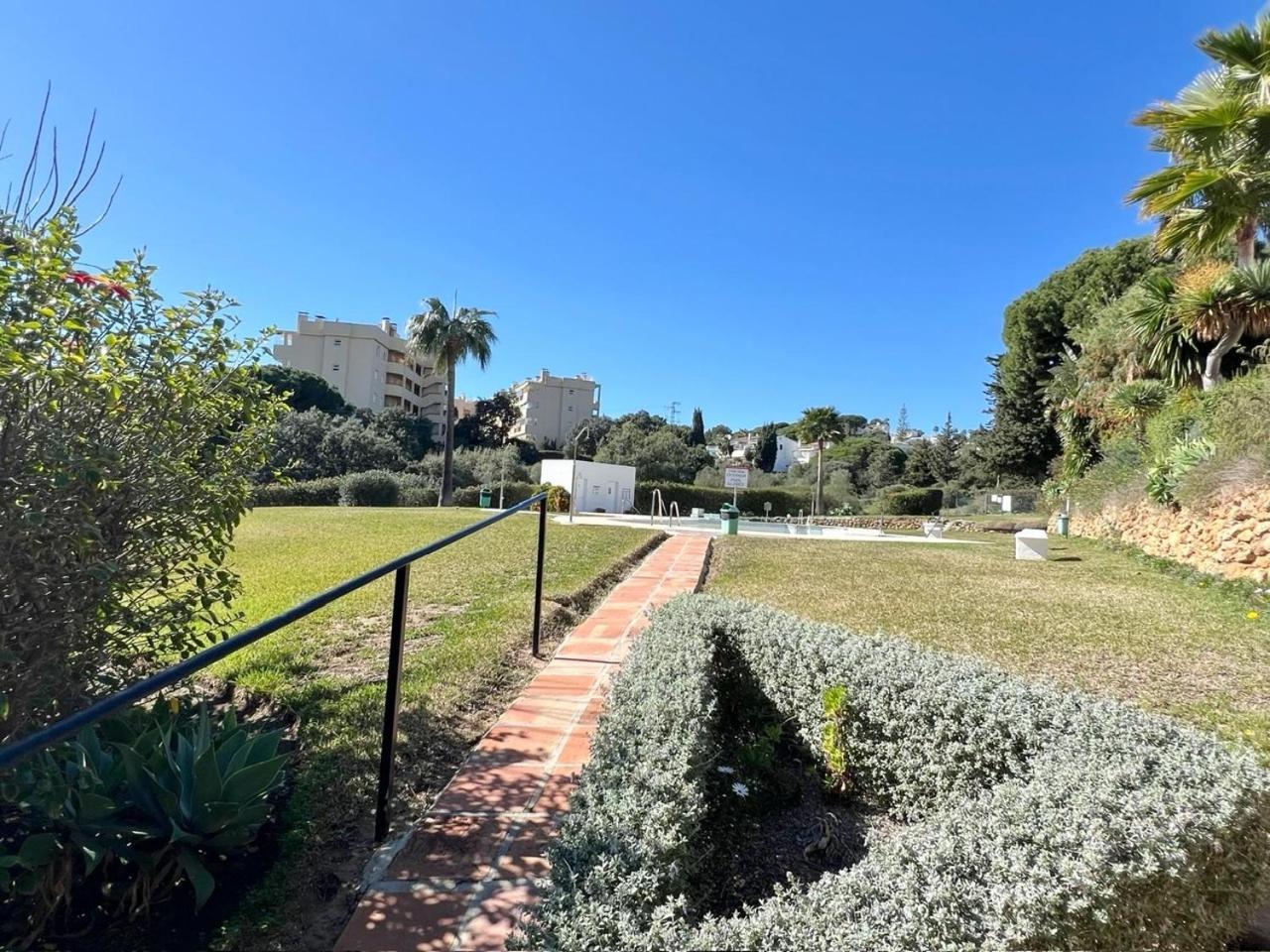 Apartment Jardines II Calahonda by Rafa