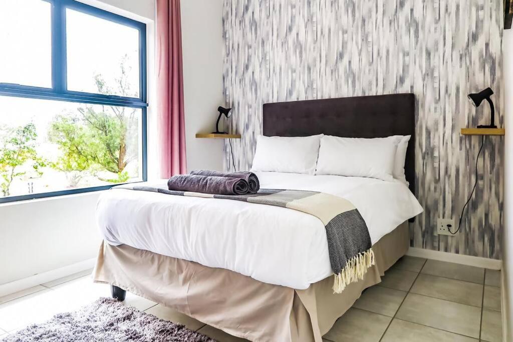 Insaka Greenpark 2Bed Aptment-Boksburg view 4
