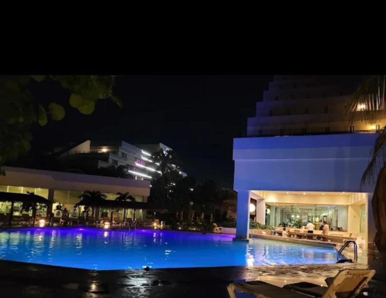 Zona Hotelera, acceso a la playa
