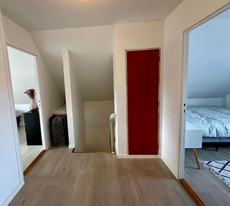 Stort, koselig hus i naturområde