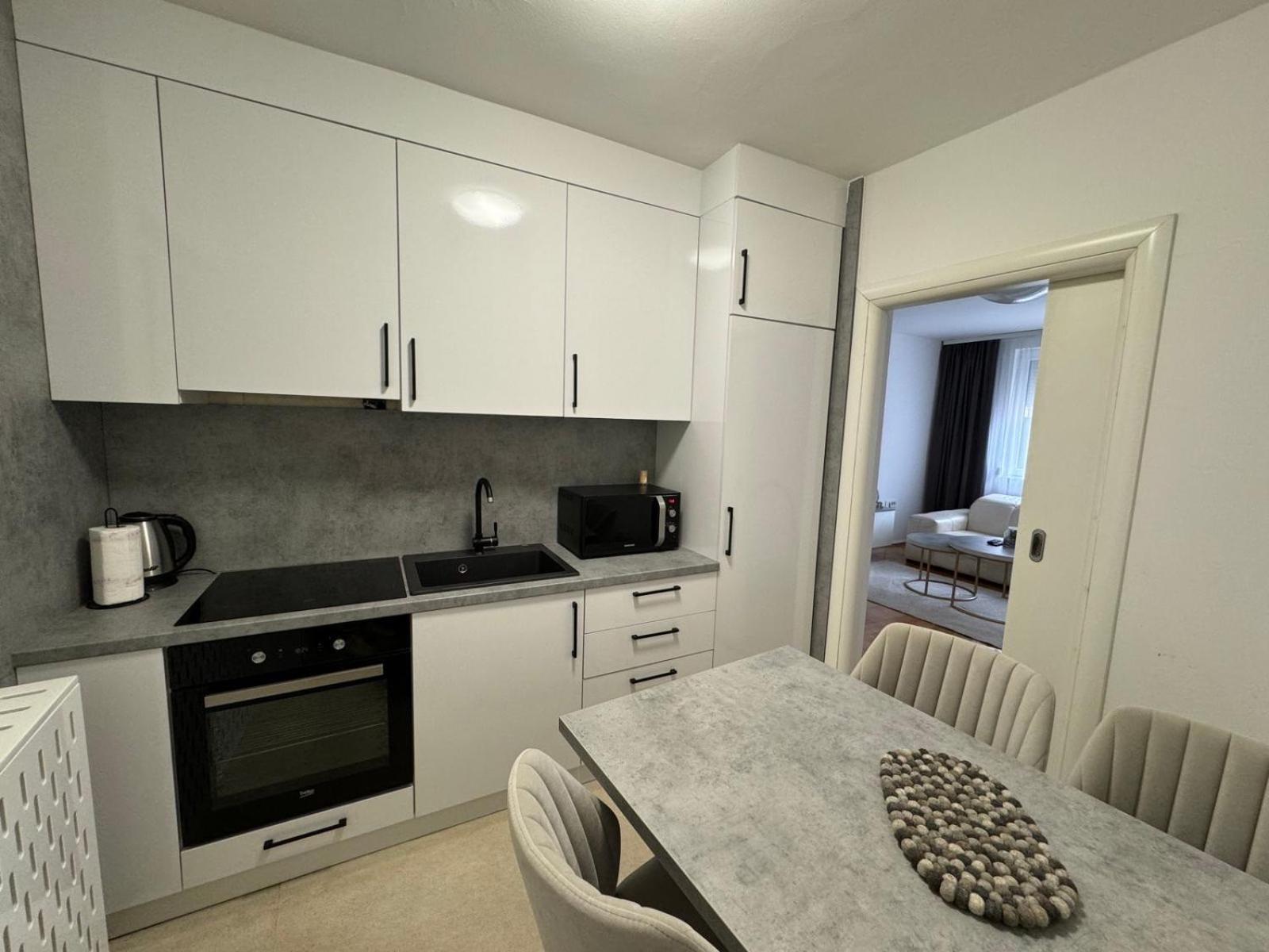 Estrada Apartment