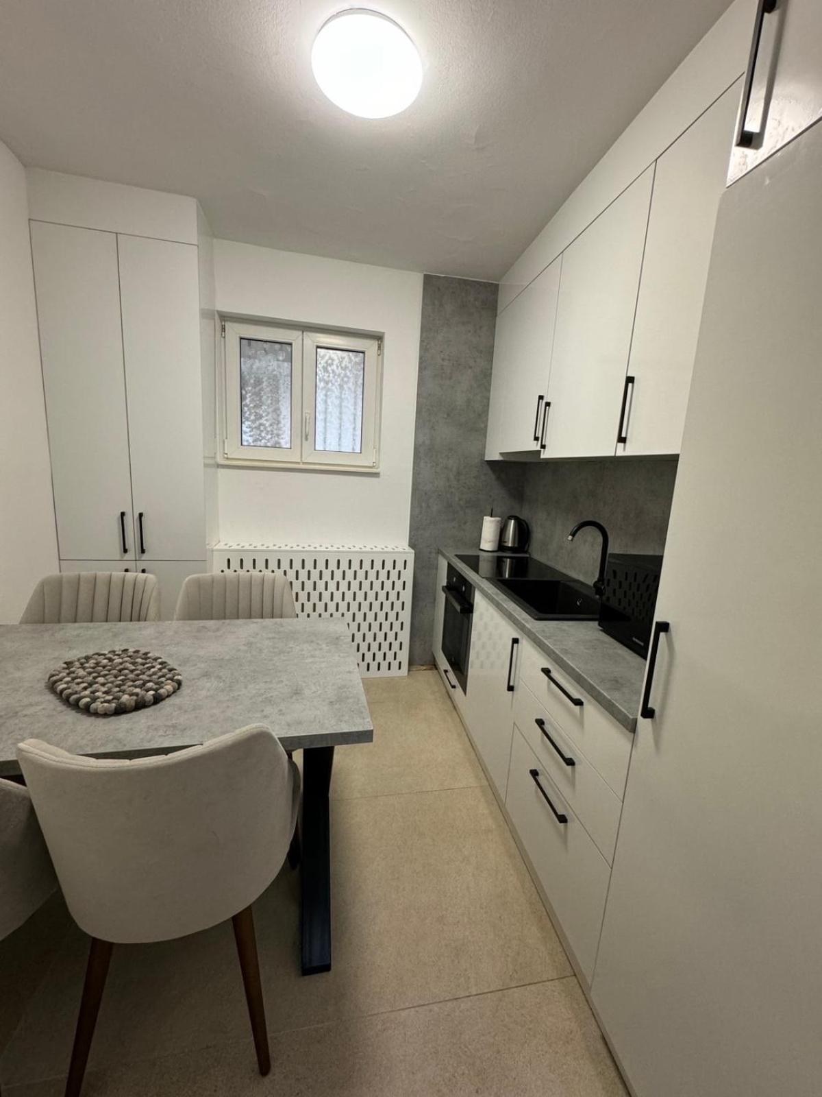 Estrada Apartment