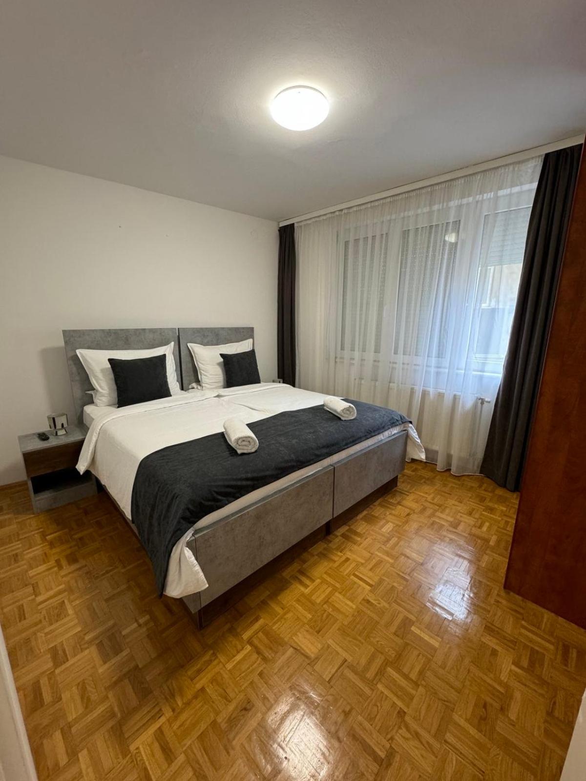 Estrada Apartment