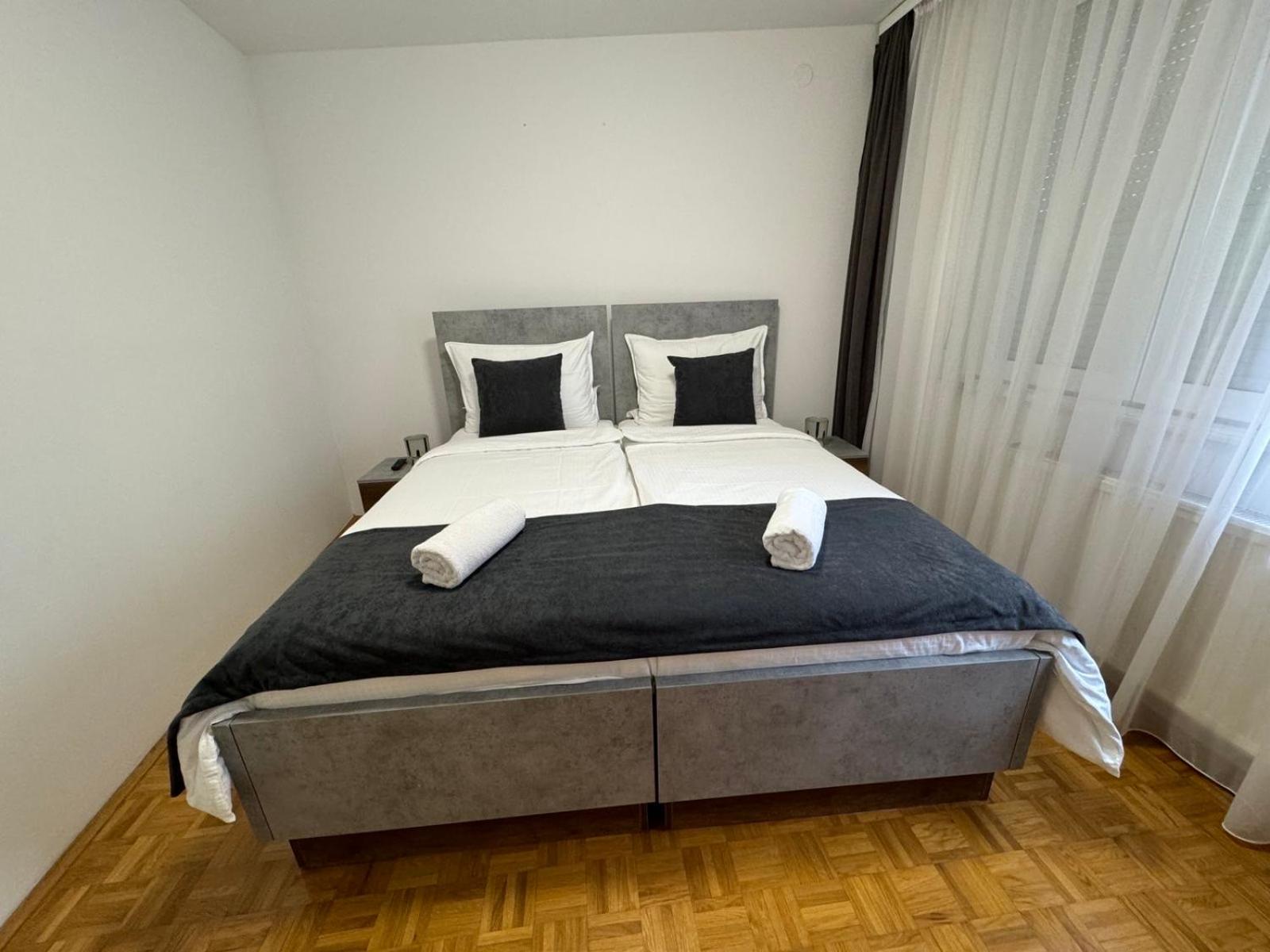 Estrada Apartment
