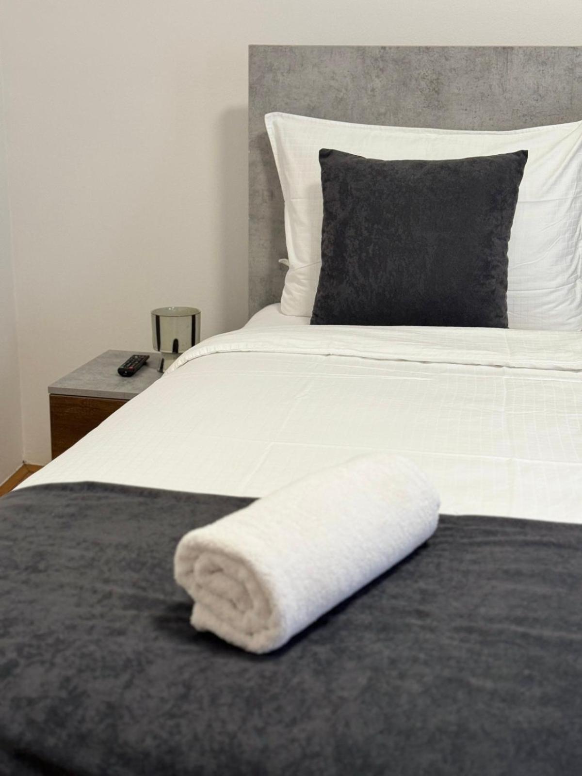 Estrada Apartment