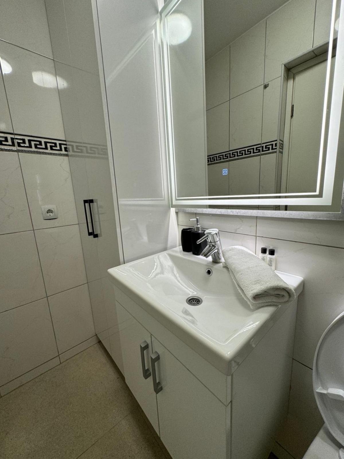 Estrada Apartment