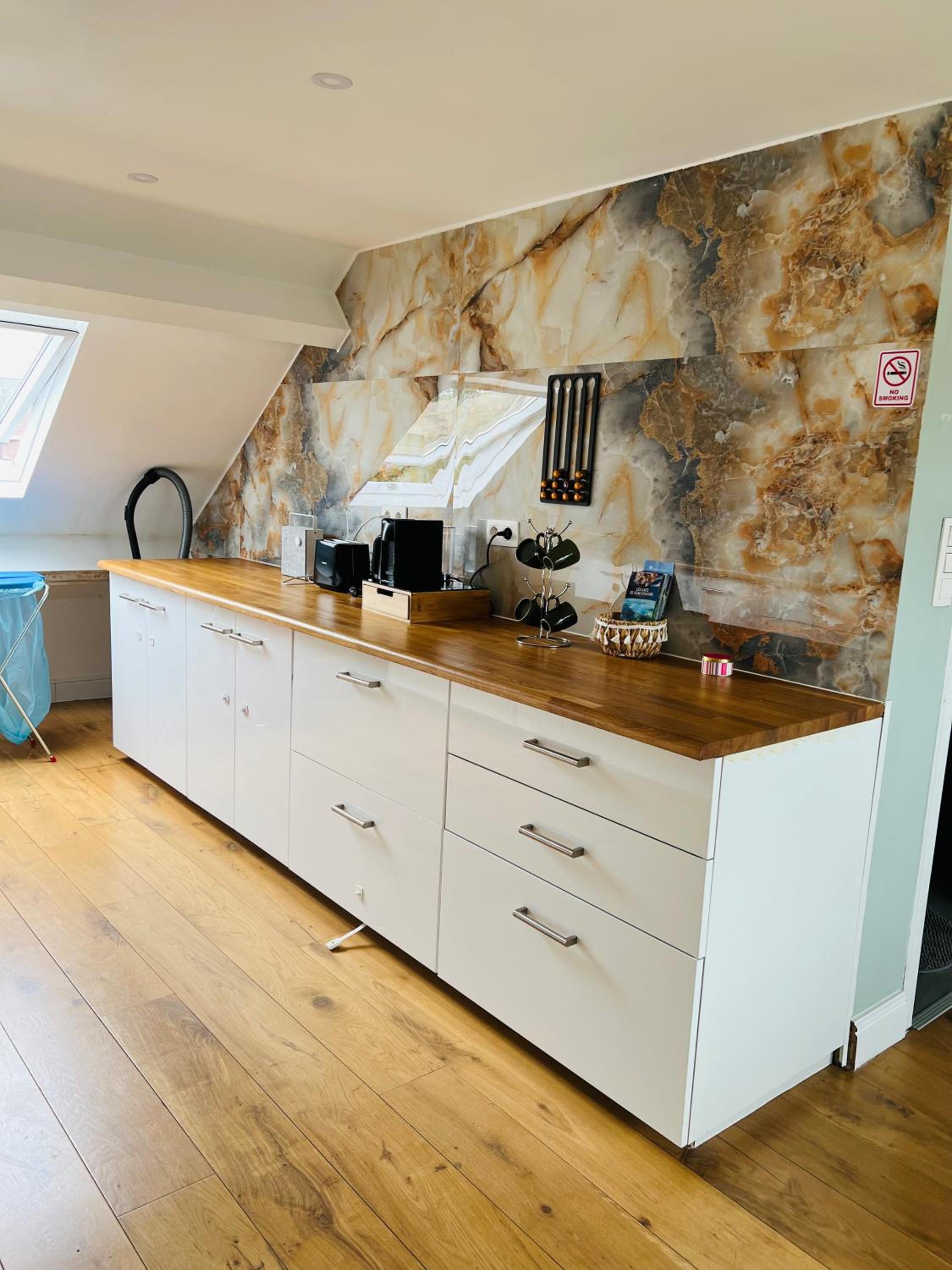 Homeawayhome - Peaceful home close to Airport with parking