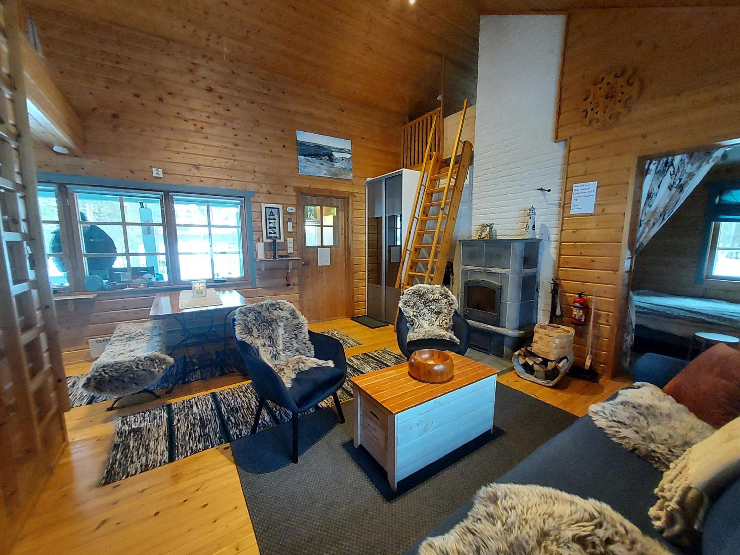 Villa kitkanhelmi