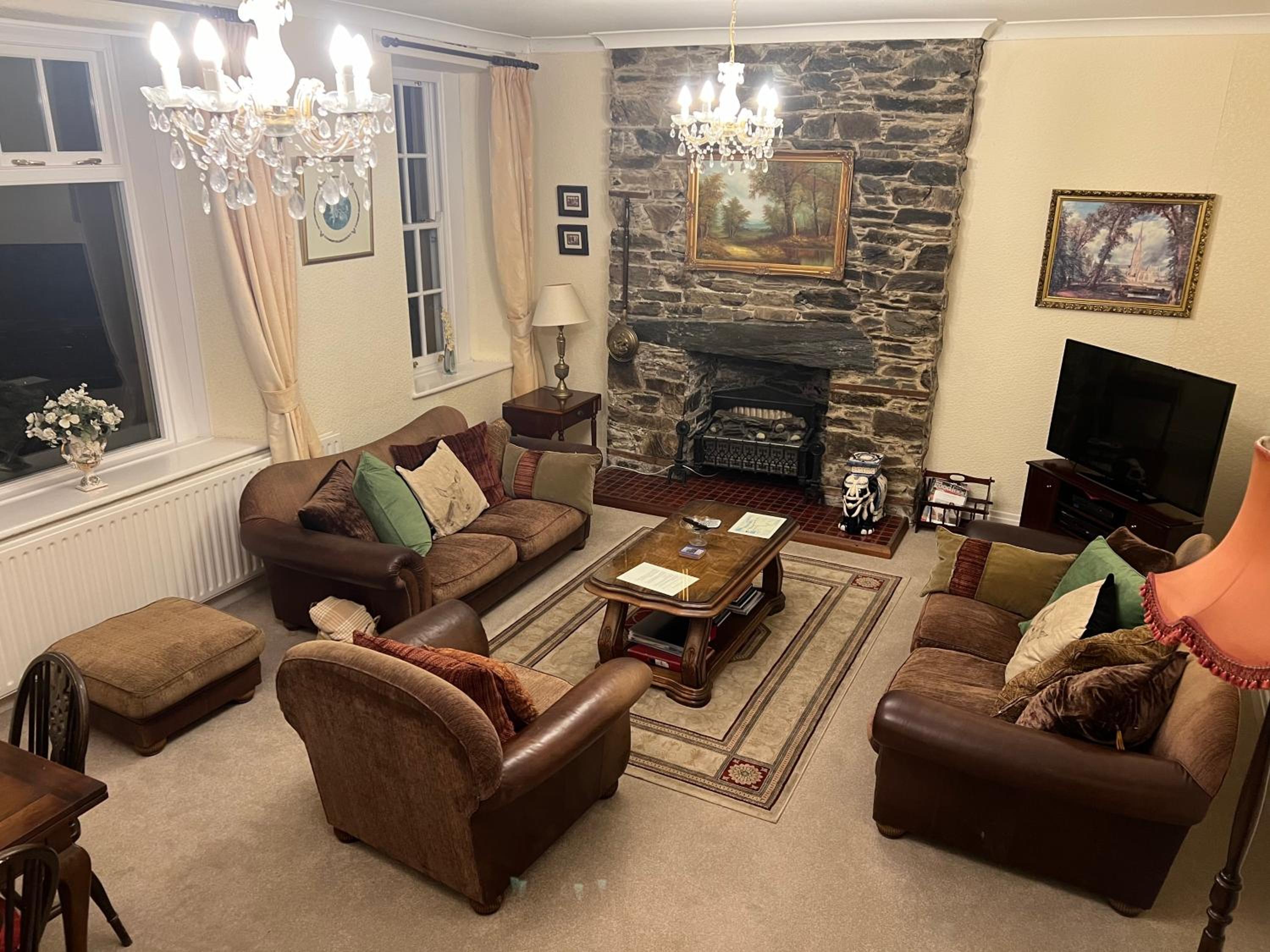 Ravenscliffe Lodge view 3