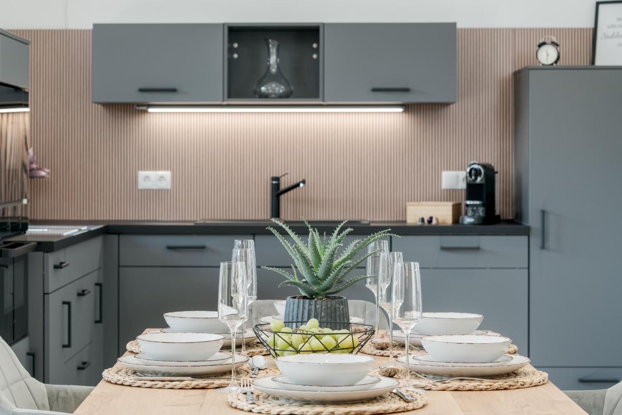 FENJOY: Ferienapartment mit Terrasse / Zentral / BBQ