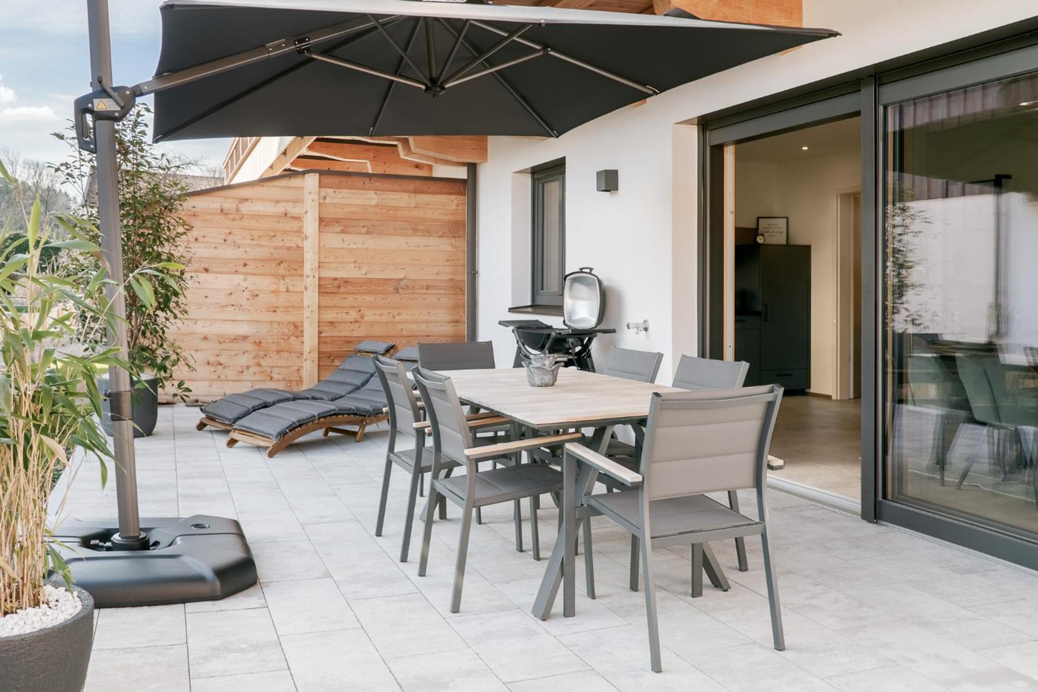 FENJOY: Ferienapartment mit Terrasse / Zentral / BBQ