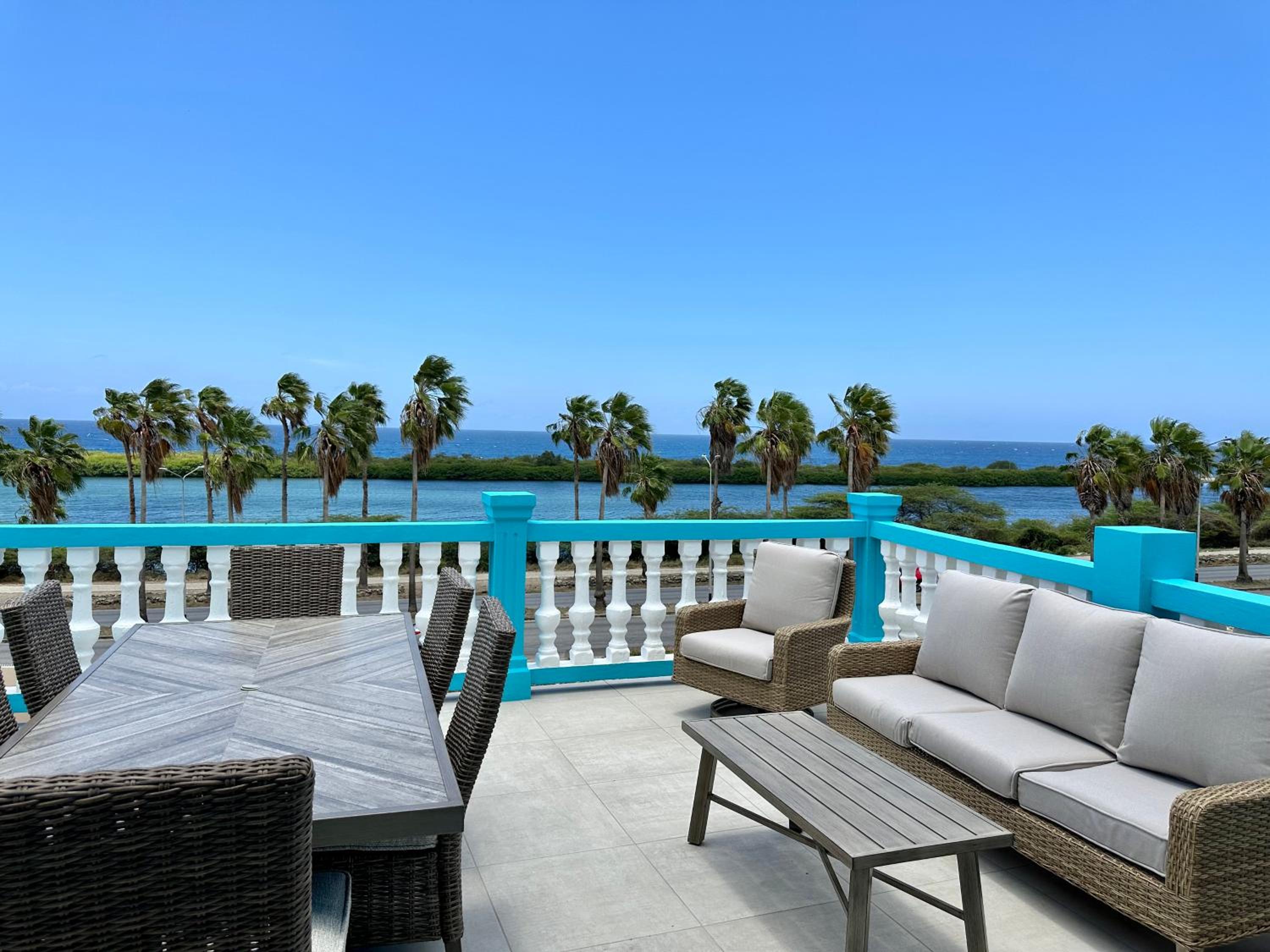 MERAKII SEAVIEW ESCAPE CURACAO