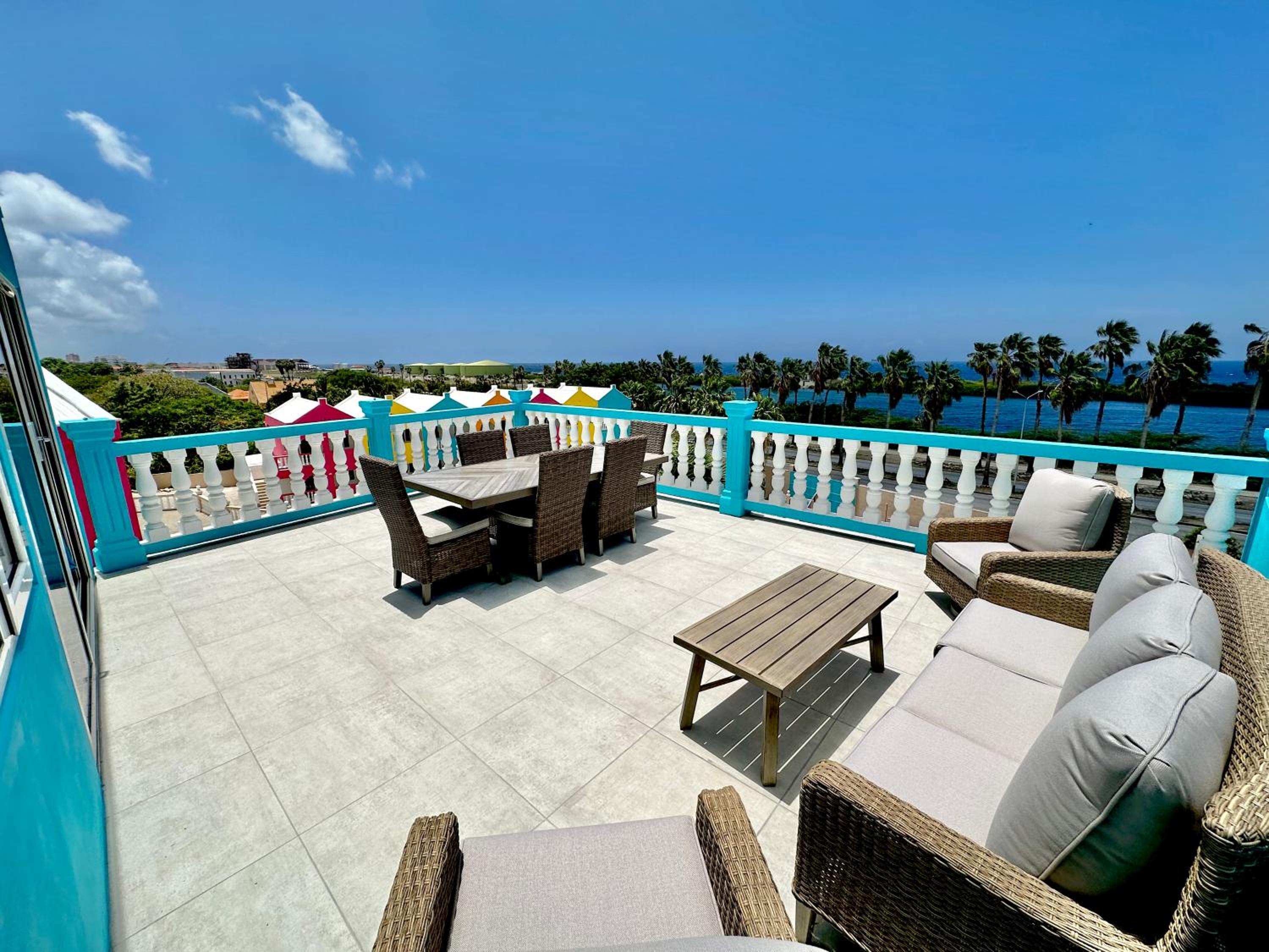 MERAKII SEAVIEW ESCAPE CURACAO