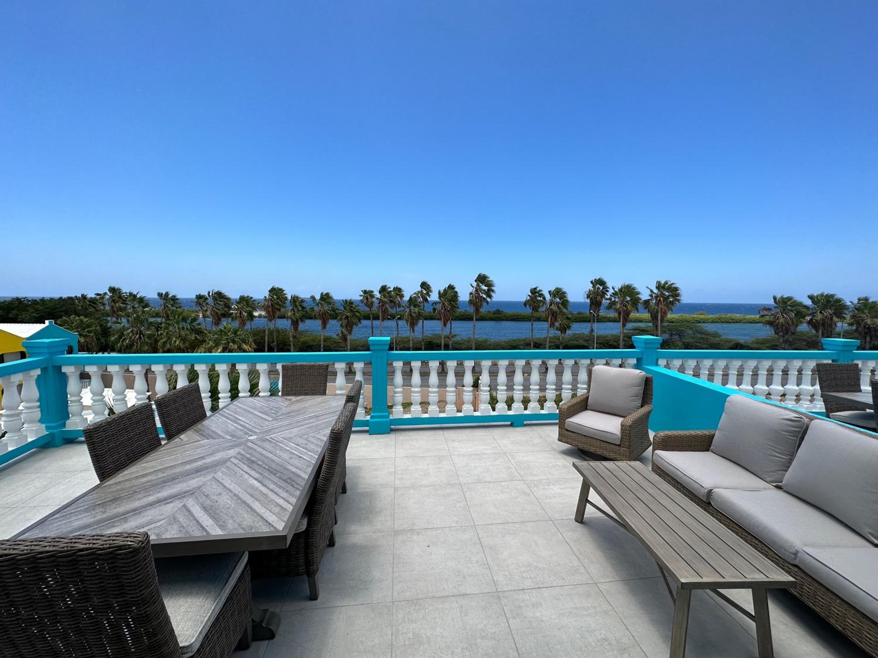 MERAKII SEAVIEW ESCAPE CURACAO