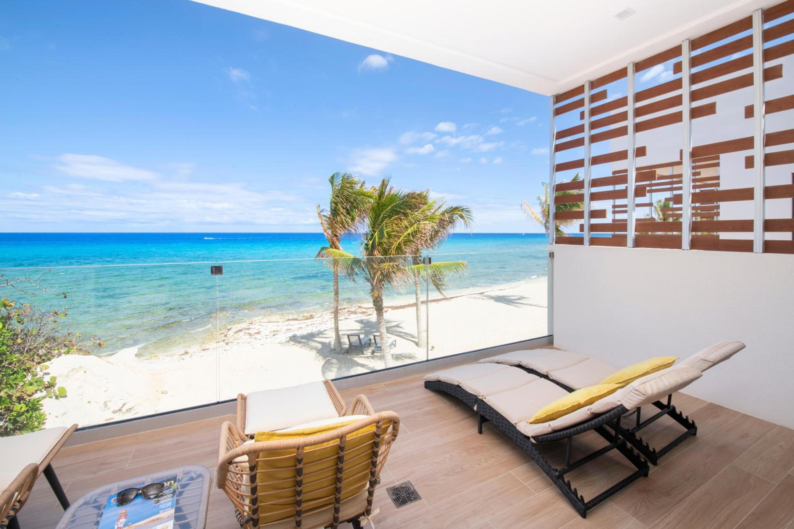 Silver Reef 2 Oceanfront Condo