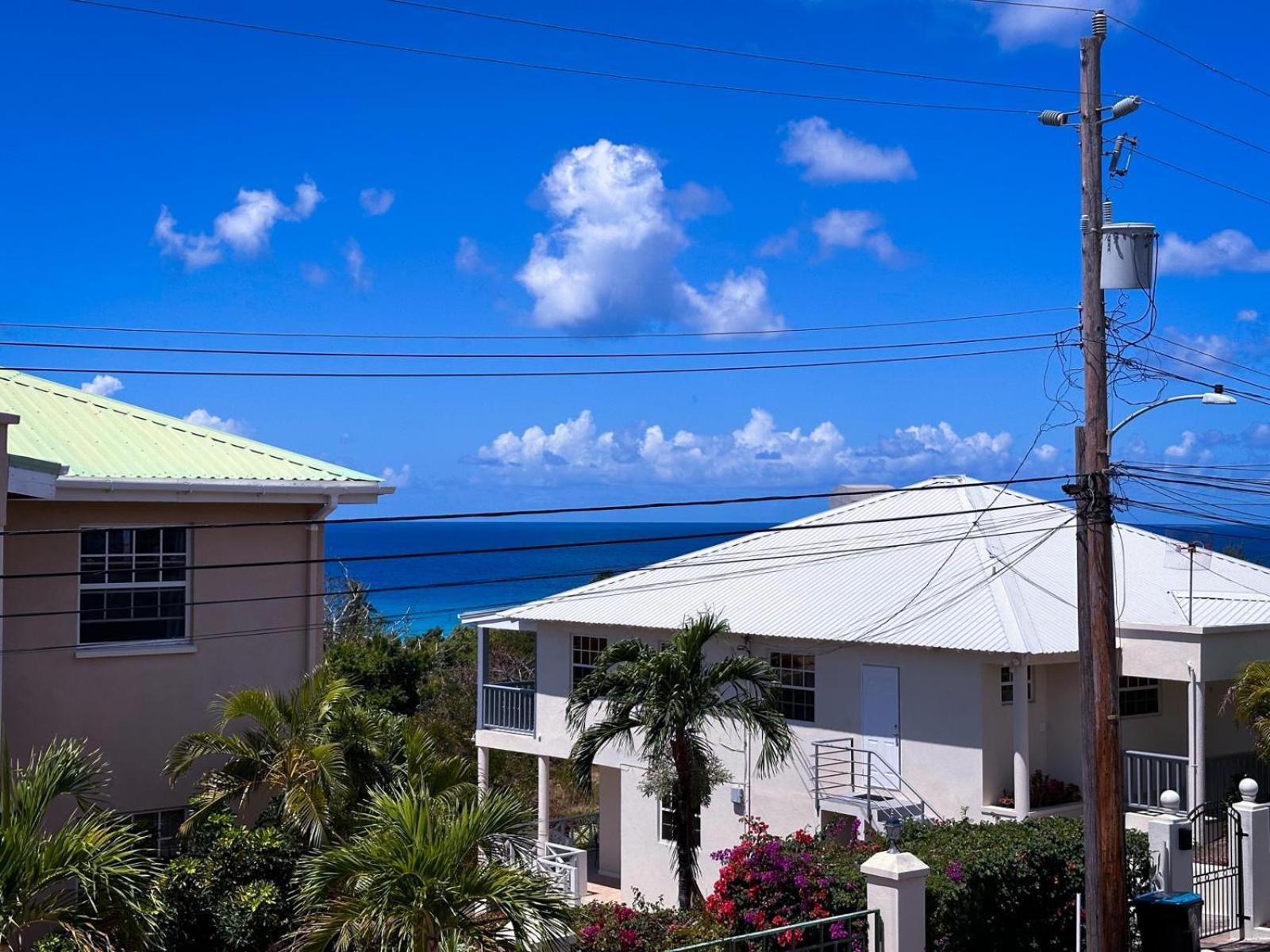 Apartment 5, Kenridge Residences, Comfortable/close to beach