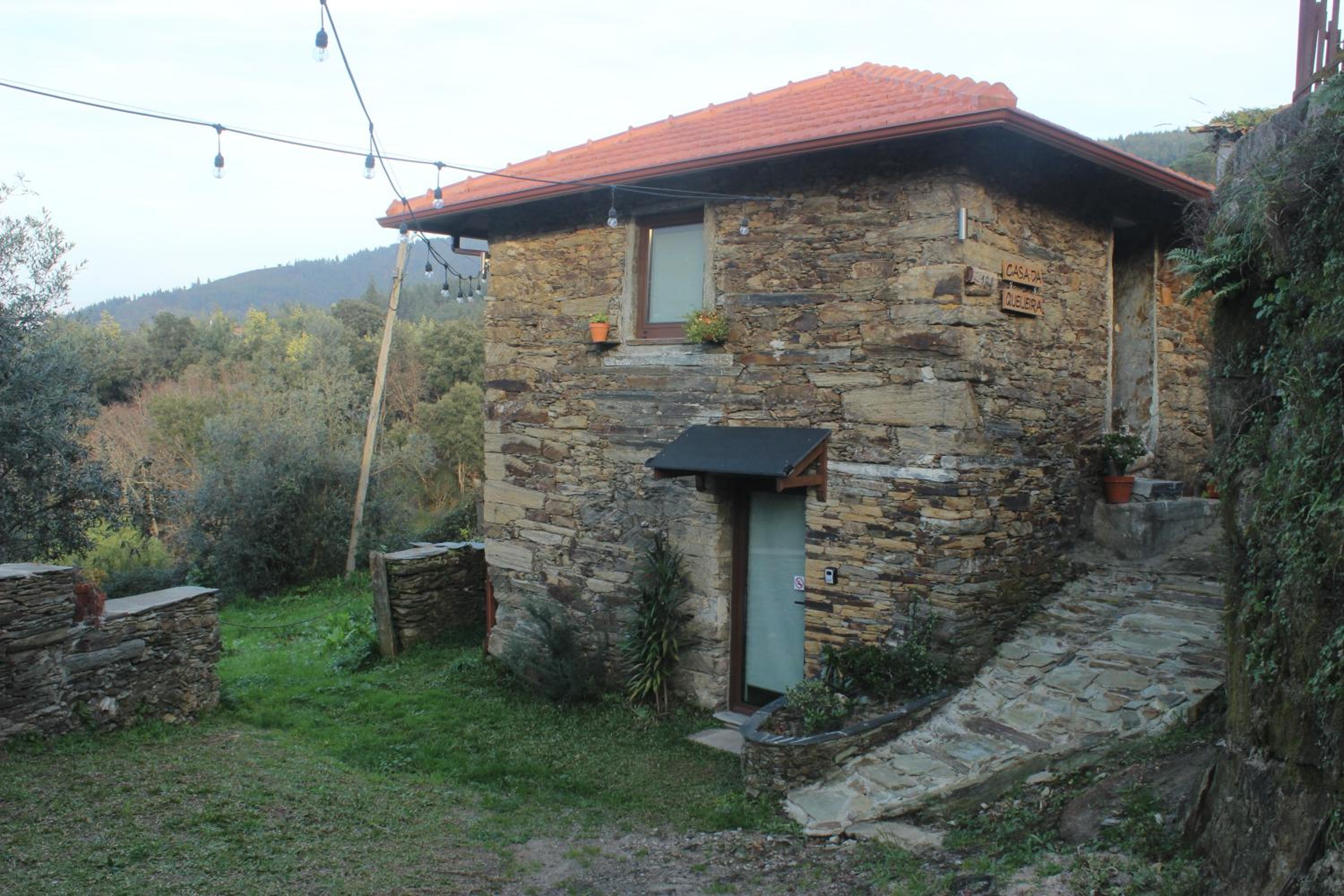 Casas de Xisto view 5