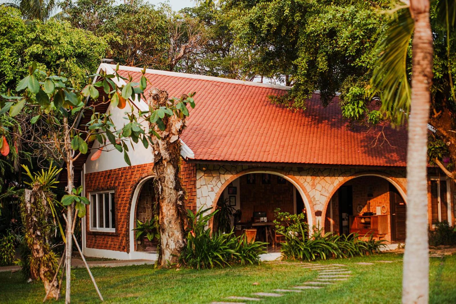 Samanea Beach Resort & Spa