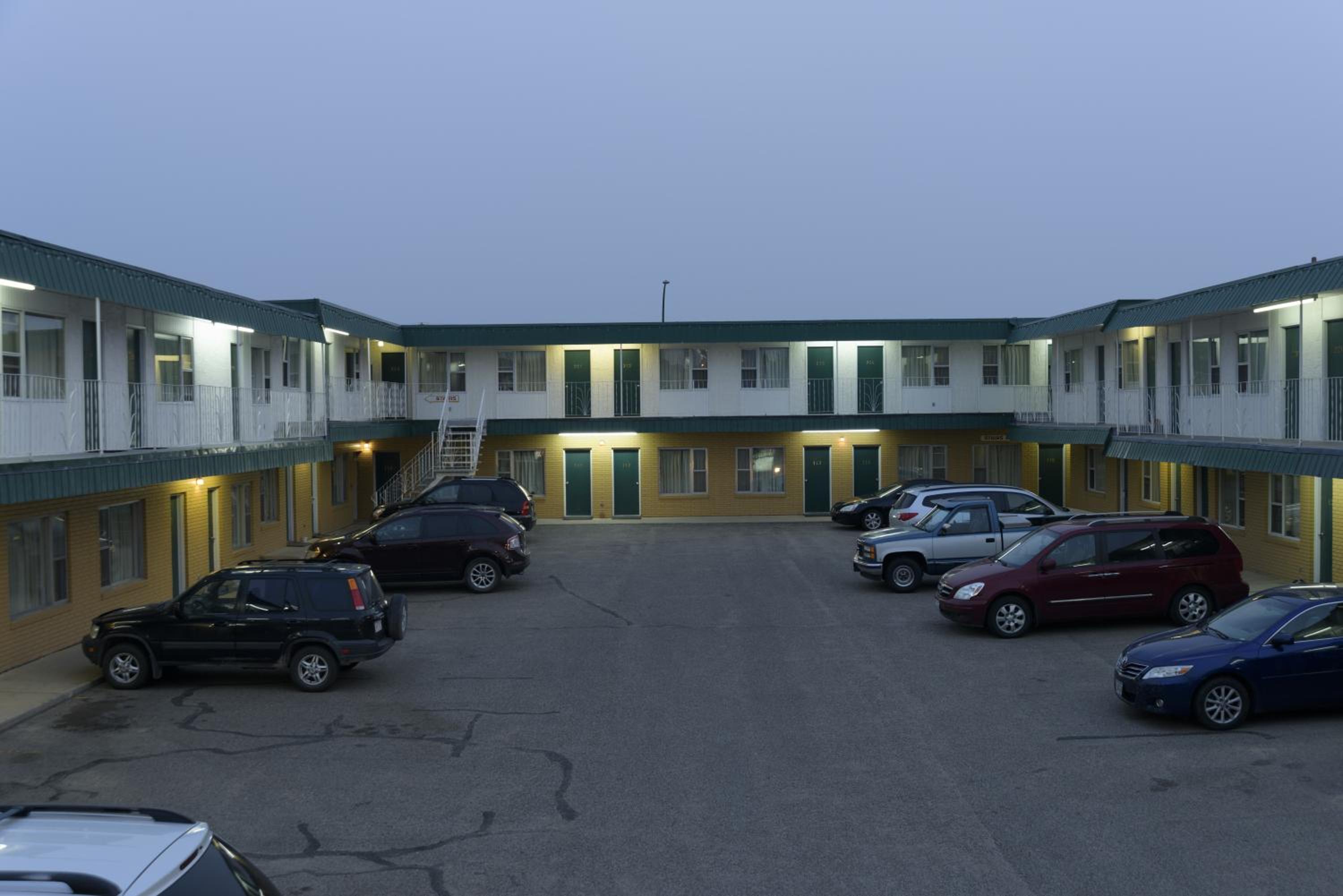 Sun-Dek Motel