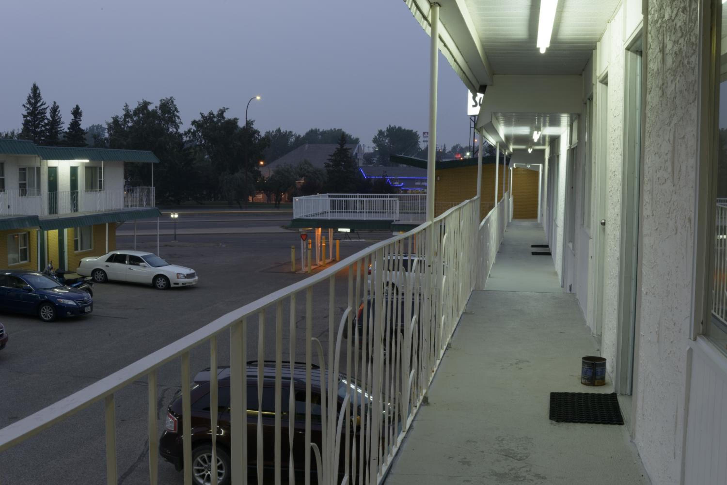 Sun-Dek Motel