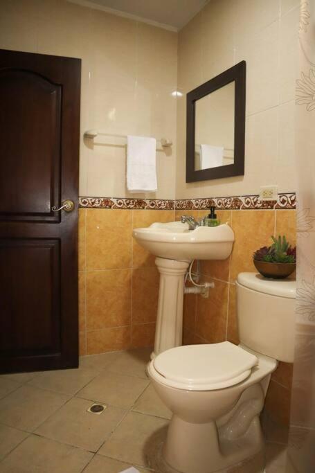 Guayacán Casa Hostal