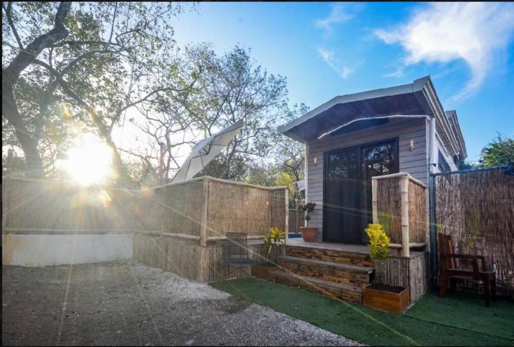Casita VNV walking distance to the beach